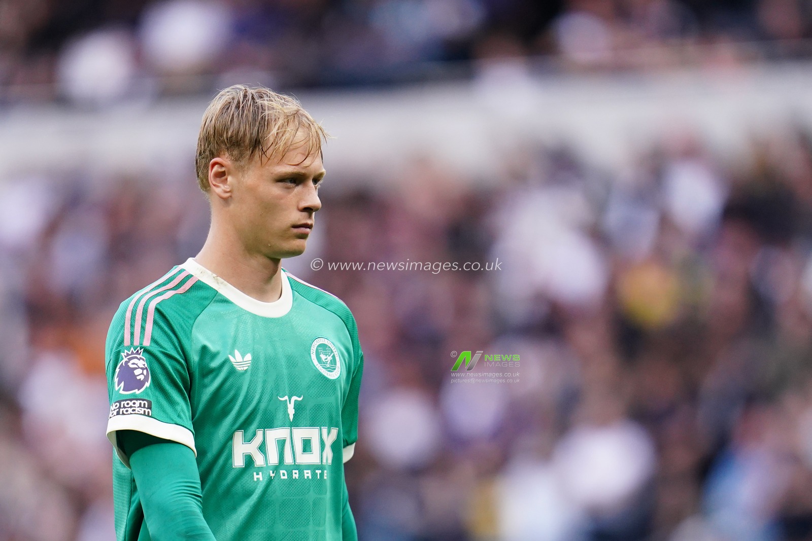 Newcastle United goalkeeper Lukas Hornicek during the Premier League match Tottenham Hotspur vs Newcastle Untied at Tottenham Hotspur Stadium, London, United Kingdom on 29 August 2026

(Photo by Harvey Murphy/News Images)