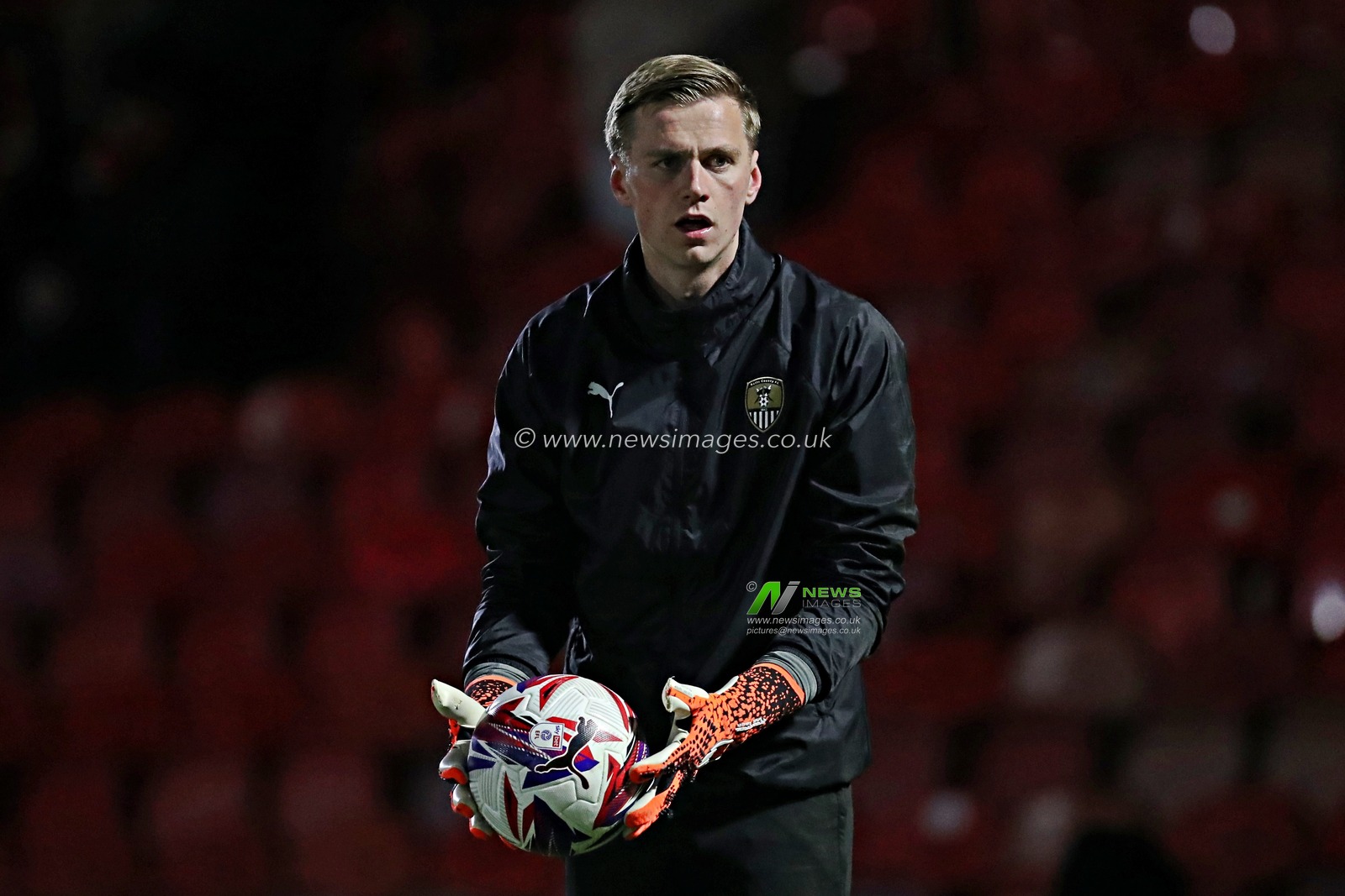 Alex Bass of Notts County the Sky Bet League 2 match Grimsby Town vs Notts County at Blundell Park, Cleethorpes, United Kingdom, 11th March 2025

(Photo by Sam Eaden/News Images)