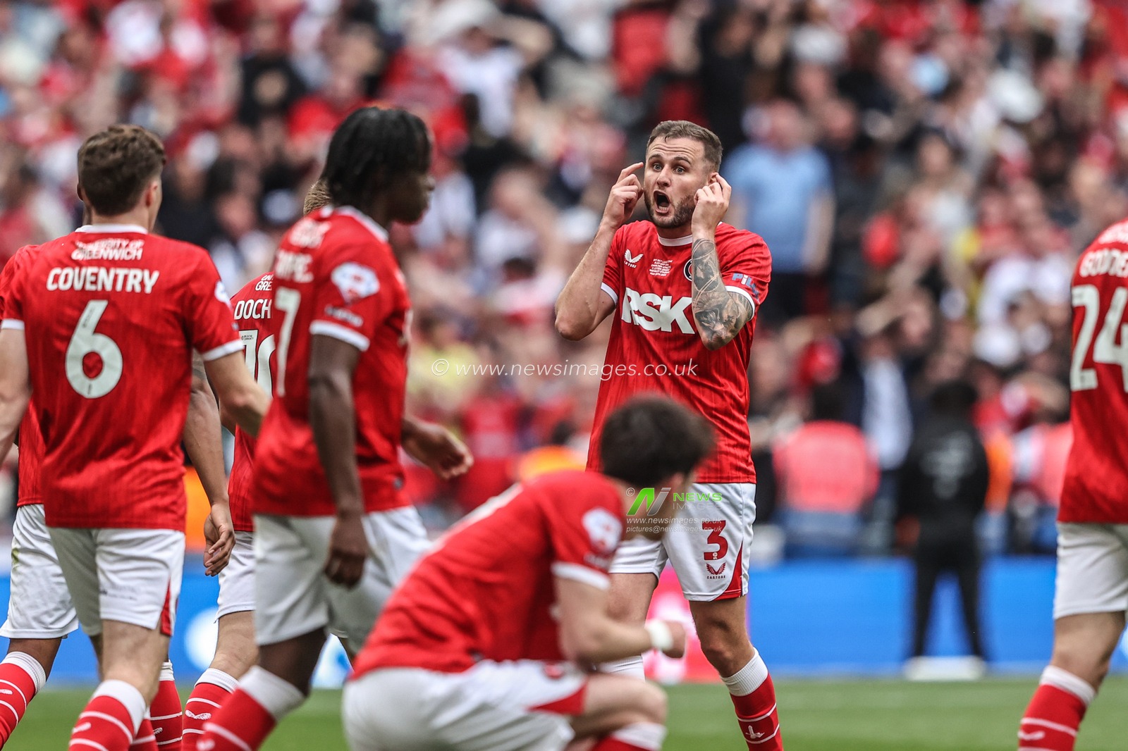 Jayden Sweeney of Leyton Orient celebrates his goal to make it 1-0 during the Sky Bet League 1 Playoff Final match Charlton Athletic vs Leyton Orient at Wembley Stadium, London, United Kingdom, 25th May 2025

(Photo by Alfie Cosgrove/News Images)