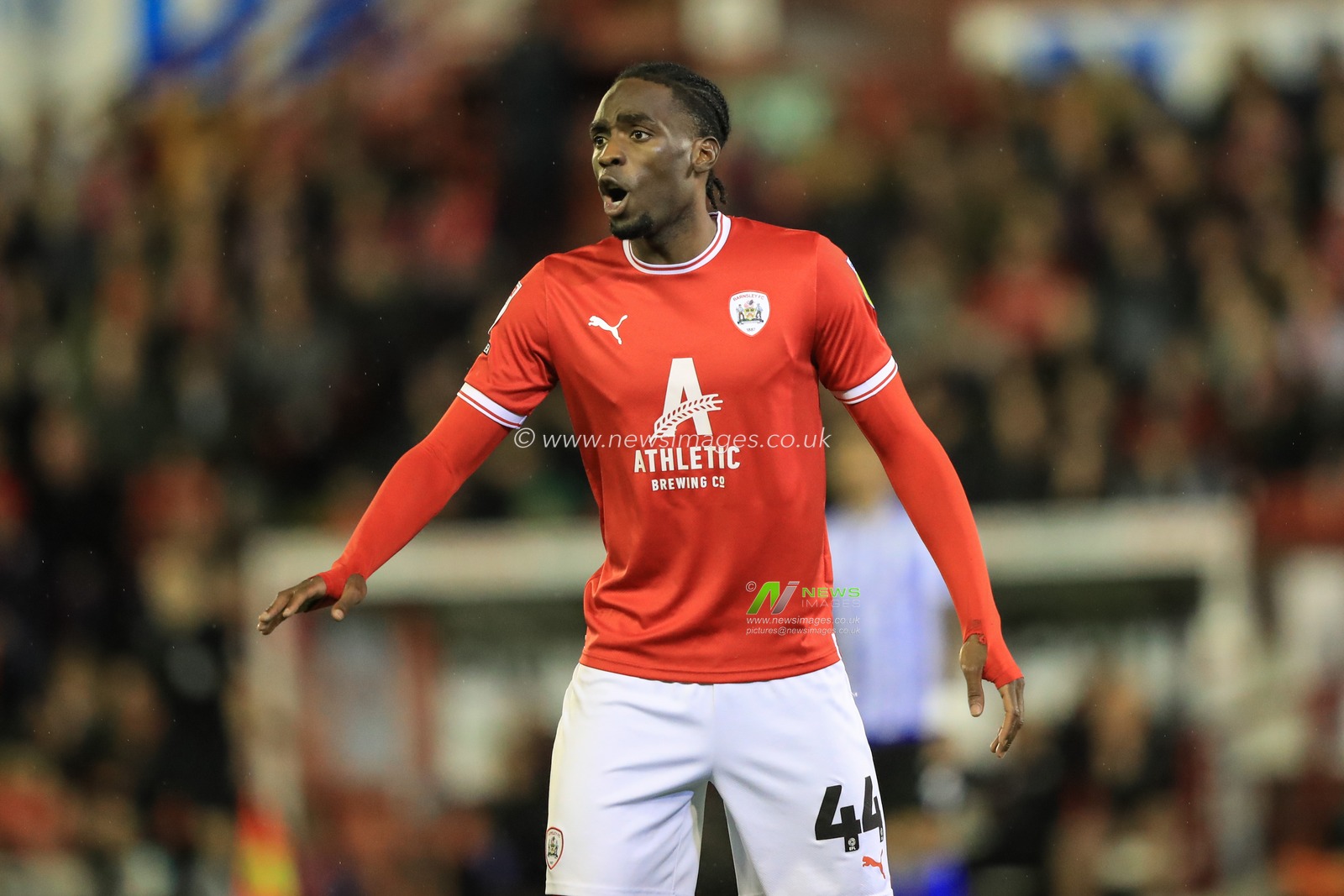 Devante Cole #44 of Barnsley during the Sky Bet League 1 match Barnsley vs Sheffield Wednesday at Oakwell, Barnsley, United Kingdom, 21st March 2023

(Photo by Alfie Cosgrove/News Images)