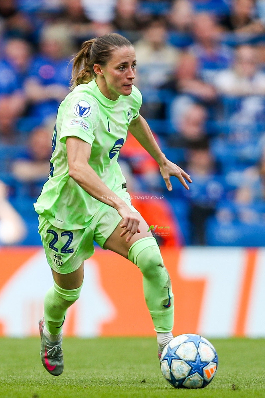 Ona Batlle of Barcelona Femeni runs with the ballduring the UEFA Women's Champions League Semi-Final match Chelsea vs Barcelona at Stamford Bridge, London, United Kingdom, 27th April 2025

(Photo by Izzy Poles/News Images)