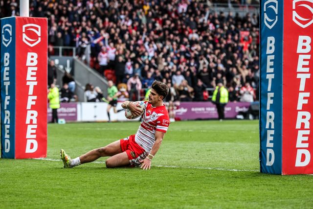 Bill Leyland of St Helens goes over for a try during the Betfred Super League round 7 match St Helens vs Wigan Warriors at The BrewDog Stadium, St Helens, United Kingdom on 03 April 2026

(Photo by Alfie Cosgrove/News Images)