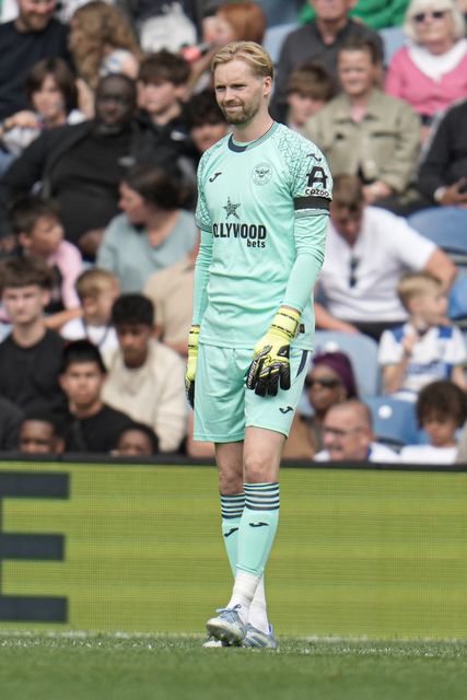 Caoimhín Kelleher of Brentford during the Pre-season friendly match Queens Park Rangers vs Brentford at Kiyan Prince Foundation Stadium, London, United Kingdom, 2nd August 2025

(Photo by Harvey Murphy/News Images)