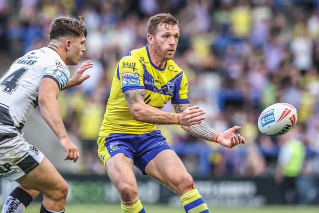 Marc Sneyd of Warrington Wolves passes the ball during the Betfred Super League round 16 match Warrington Wolves vs Hull FC at Halliwell Jones Stadium, Warrington, United Kingdom, 28th June 2025

(Photo by Alfie Cosgrove/News Images)