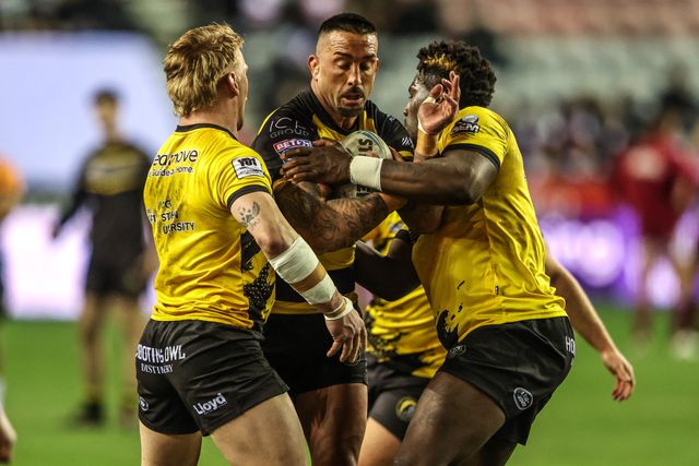 Paul Vaughan of York Knights in the pre-game warm up during the Betfred Super League round 5 match Wigan Warriors vs York Knights at The Brick Community Stadium, Wigan, United Kingdom on 19 March 2026

(Photo by Alfie Cosgrove/News Images)