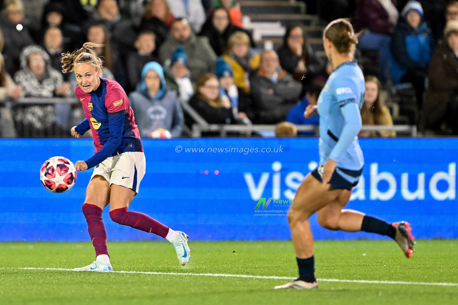 Caroline Graham Hansen of Barcelona FemenÃ­ crosses the ball during the UEFA Women's Champions League match  - Group D - Manchester City vs Barcelona at Manchester City Academy Stadium, Manchester, United Kingdom, 9th October 2024

(Photo by Cody Froggatt/News Images)