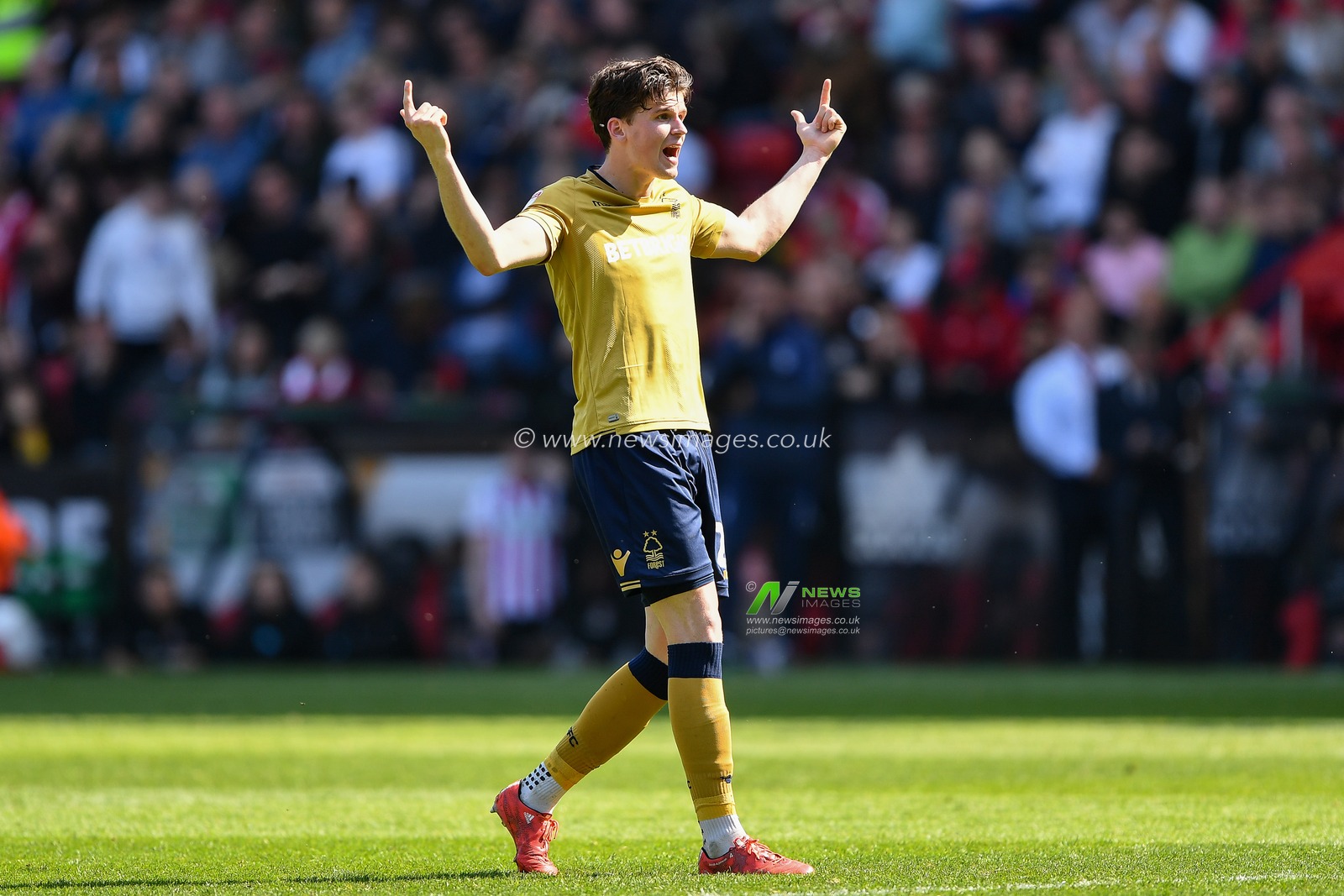19th April 2019, Bramall Lane, Sheffield, England; Sky Bet Championship, Sheffield United vs Nottingham Forest ; Sam Byram (25) of Nottingham Forest 


Credit: Jon Hobley/News Images

English Football League images are subject to DataCo Licence