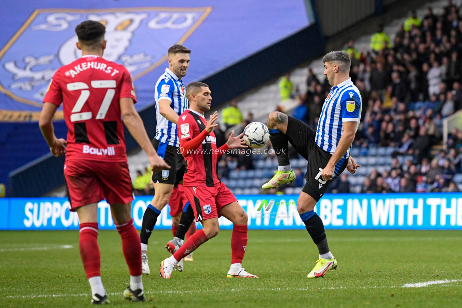 Callum Paterson #13 of Sheffield Wednesday competes for the ball