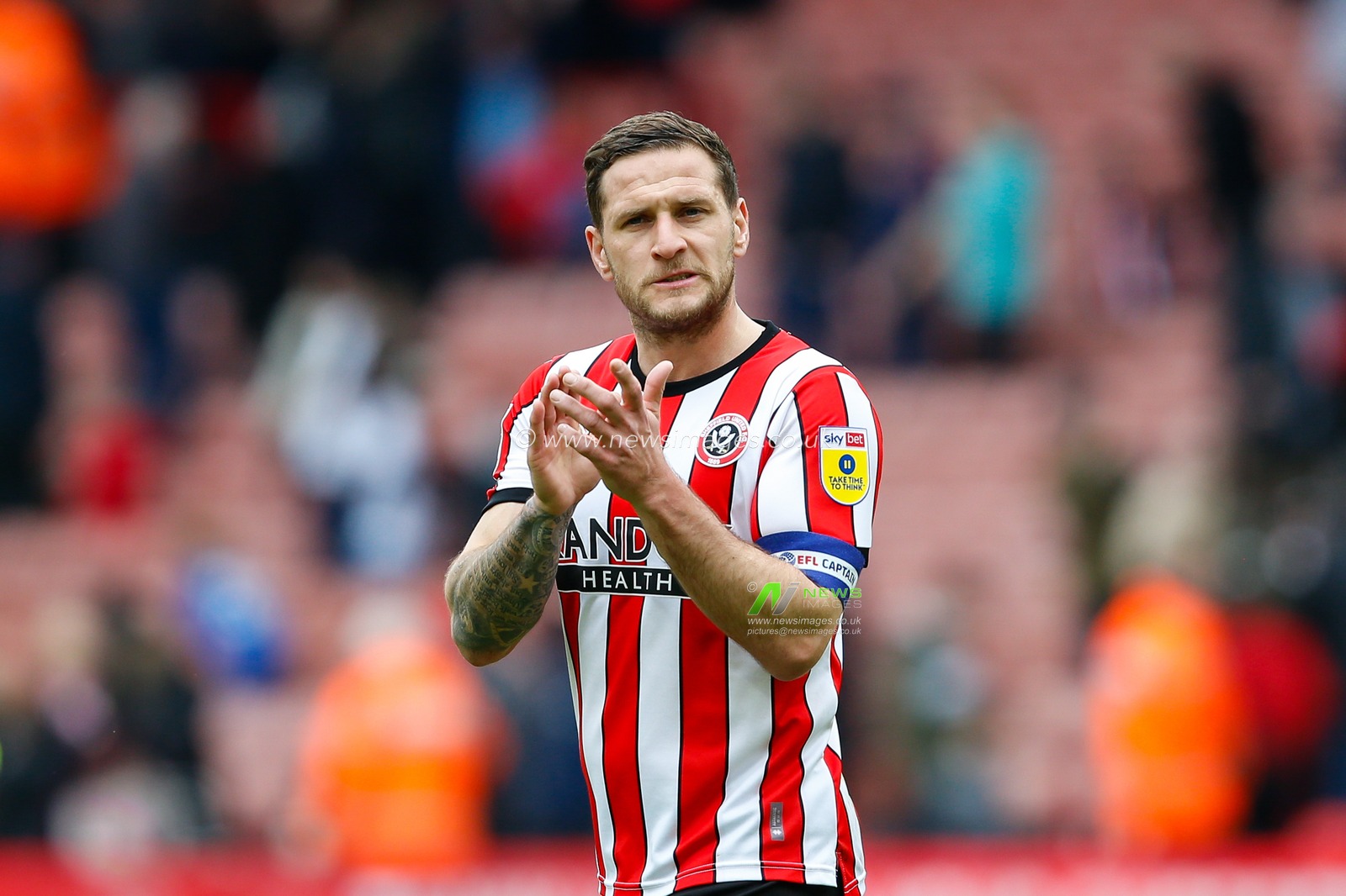 Billy Sharp #10 of Sheffield United applauds fans after the Sky Bet Championship match Sheffield United vs Cardiff City at Bramall Lane, Sheffield, United Kingdom, 15th April 2023

(Photo by Ben Early/News Images)