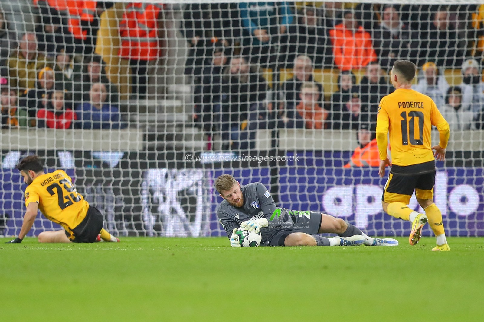 Jake Turner #25 of Gillingham claims the ball during the Carabao Cup Fourth Round match Wolverhampton Wanderers vs Gillingham at Molineux, Wolverhampton, United Kingdom, 20th December 2022

(Photo by Gareth Evans/News Images)