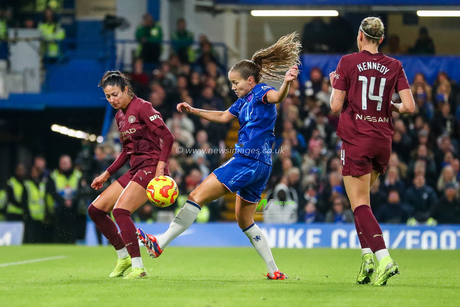 Guro Reiten of Chelsea Women shoots during the Barclays Women's Super League match Chelsea FC Women vs Manchester City Women at Stamford Bridge, London, United Kingdom, 16th November 2024

(Photo by Izzy Poles/News Images)