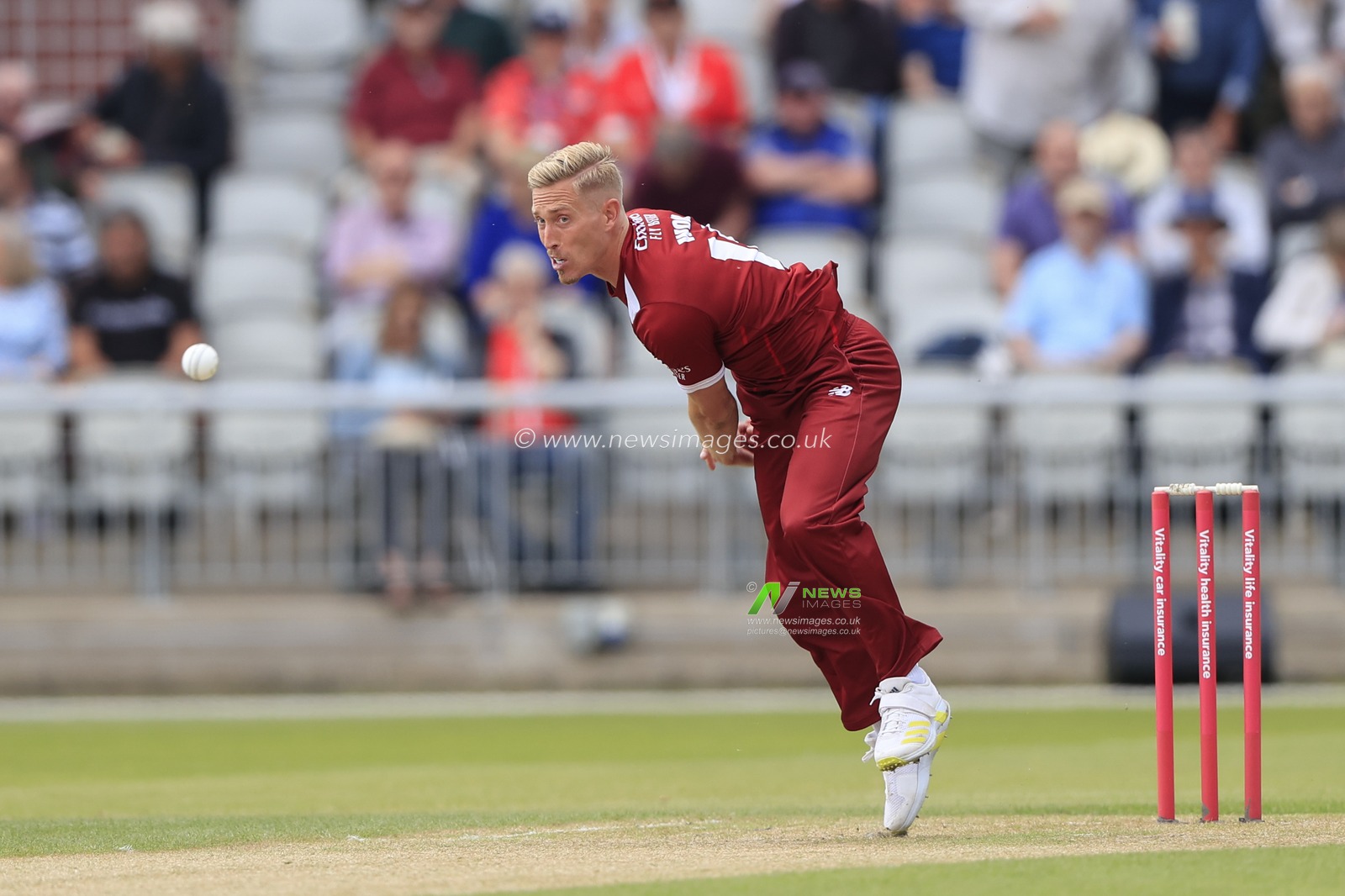Luke Wood of Lancashire Lightning bowls during the Vitality Blast match Lancashire Lightning vs Leicestershire Foxes at Old Trafford, Manchester, United Kingdom, 25th May 2023

(Photo by Conor Molloy/News Images)