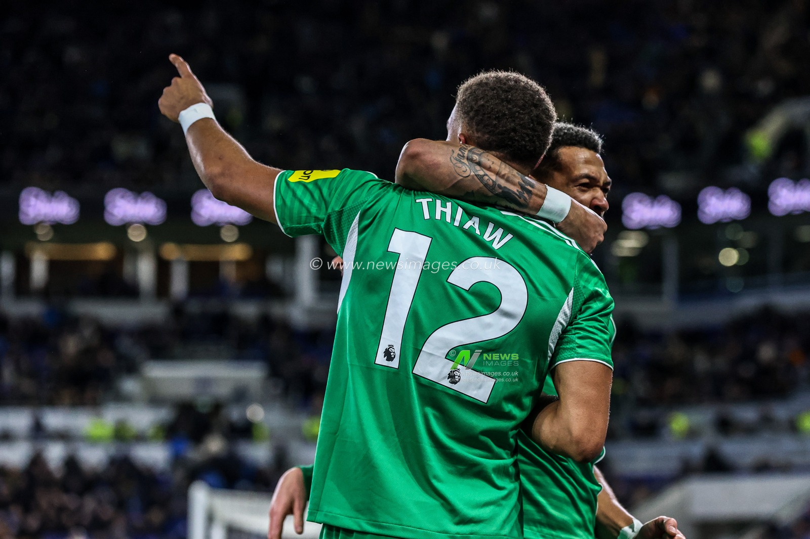 Malick Thiaw of Newcastle United celebrates his goal to make it 0-4 during the Premier League match Everton vs Newcastle United at Hill Dickinson Stadium, Liverpool, United Kingdom, 29th November 2025

(Photo by Alfie Cosgrove/News Images)

*** GER AUT SUI OUT ***