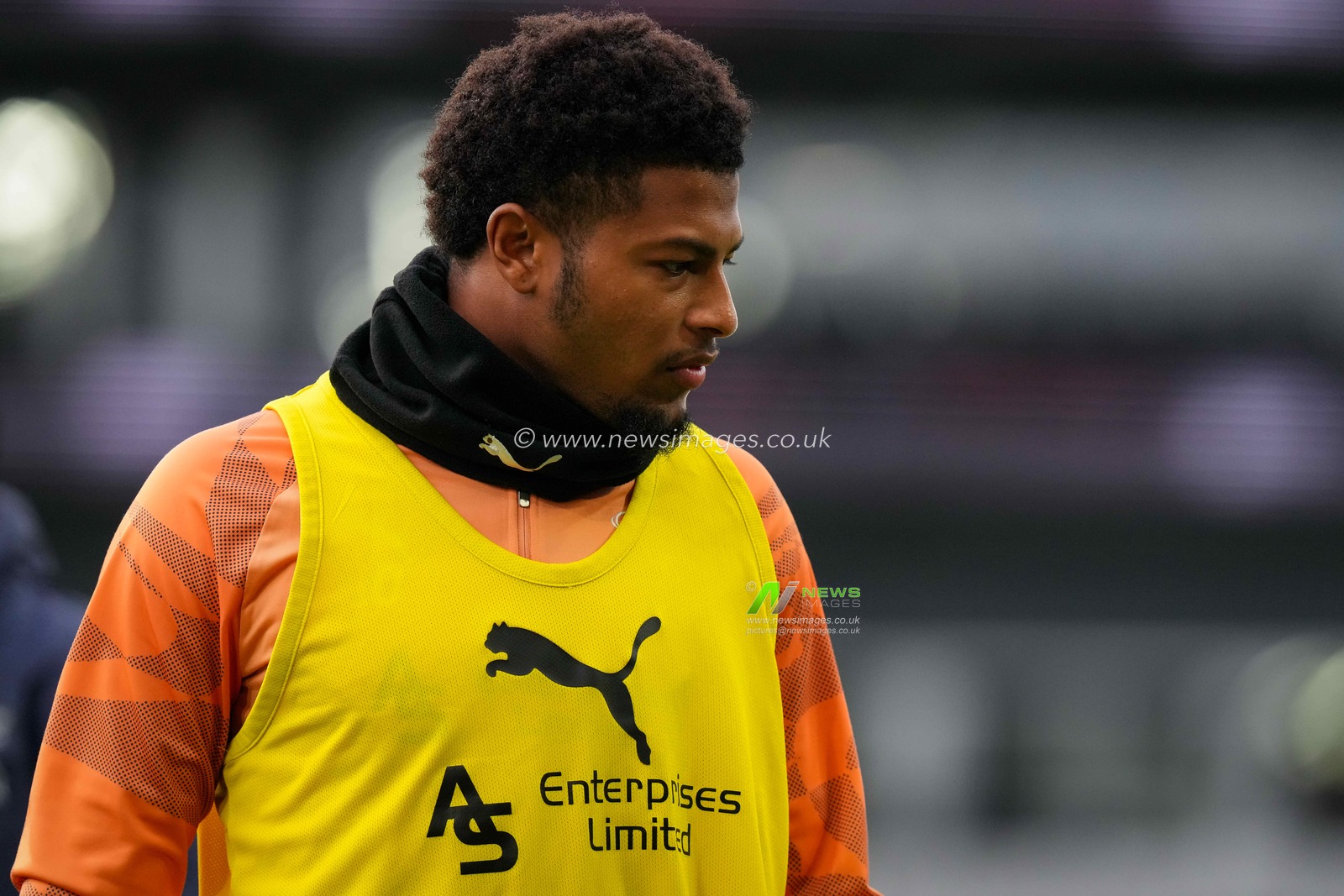 Rhian Brewster of Derby County warms up prior to kick off during the Sky Bet Championship match Derby County vs Middlesbrough at Pride Park Stadium, Derby, United Kingdom, 1st January 2026

(Photo by Maynard Manyowa/News Images)

*** GER AUT SUI OUT ***