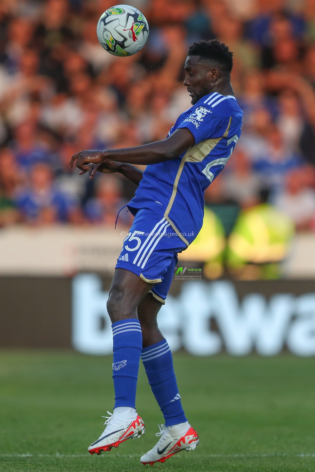 Wilfred Ndidi #25 of Leicester City heads the ball during the Carabao Cup match Burton Albion vs Leicester City at Pirelli Stadium, Burton upon Trent, United Kingdom, 9th August 2023

(Photo by Gareth Evans/News Images)