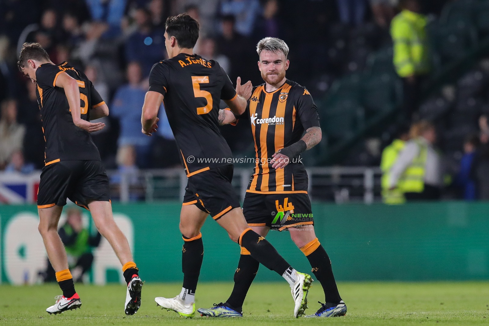 Aaron Connolly #44 of Hull City celebrates his goal and makes the score 1-1 during the Sky Bet Championship match Hull City vs Coventry City at MKM Stadium, Hull, United Kingdom, 15th September 2023

(Photo by James Heaton/News Images)