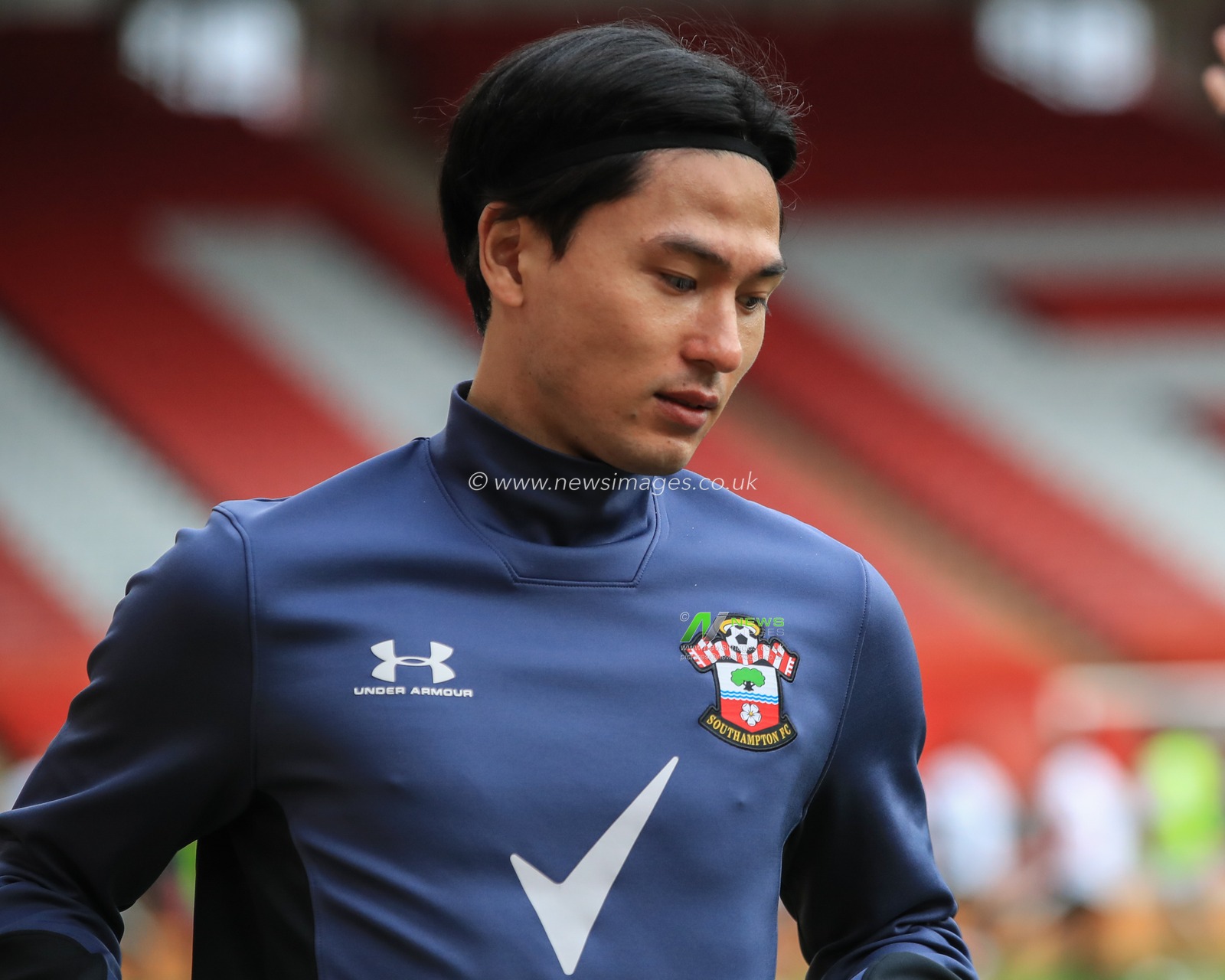 Takumi Minamino #19 of Southampton during the pre-game warmup