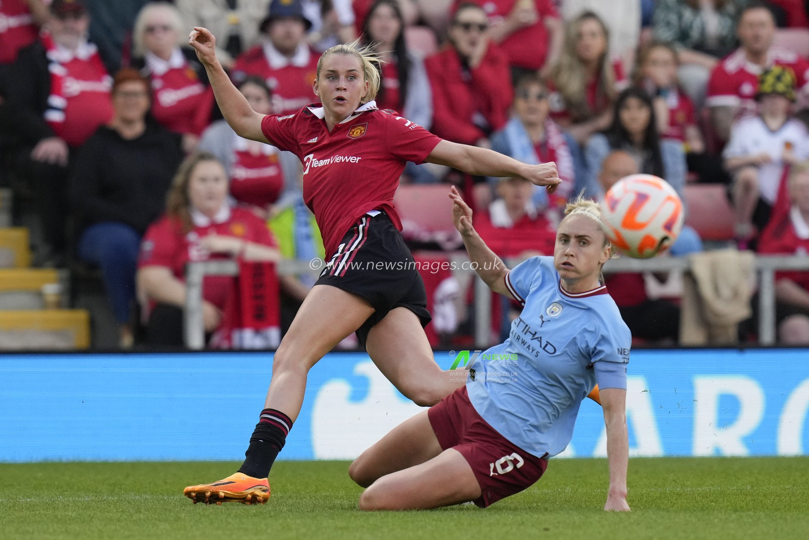 Alessia Russo #23 of Manchester United crosses the ball during the The FA Women's Super League match Manchester United Women vs Manchester City Women at Leigh Sports Village, Leigh, United Kingdom, 21st May 2023

(Photo by Steve Flynn/News Images)