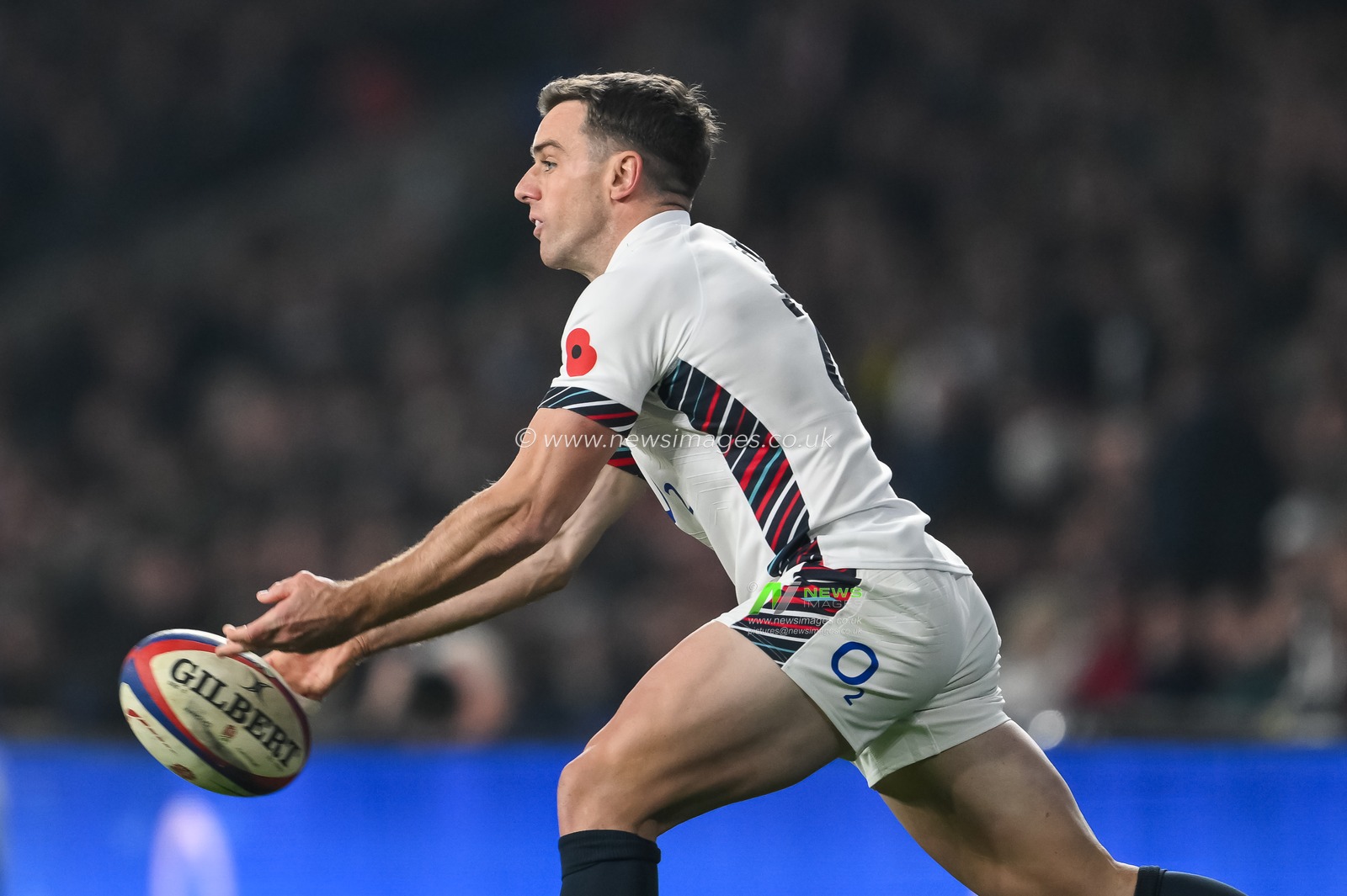 George Ford of England passes the ball during the Autumn Nations Series match England vs Australia at Allianz Stadium, Twickenham, United Kingdom, 8th November 2024

(Photo by Craig Thomas/News Images)