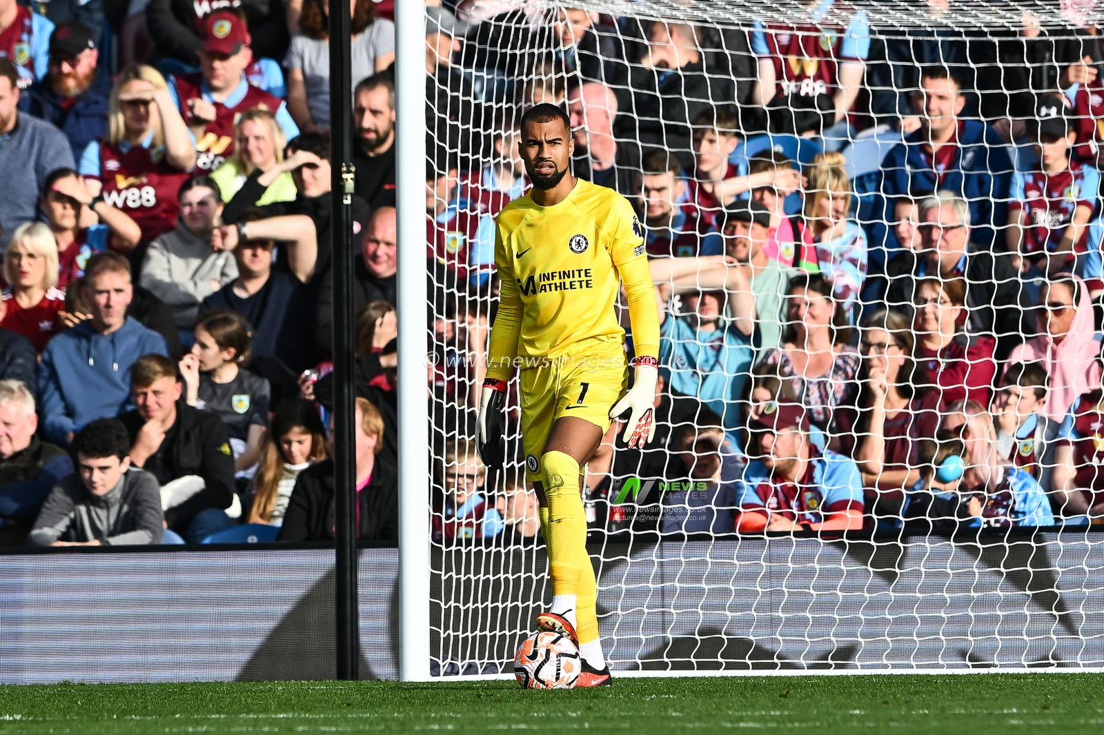 Robert SÃ¡nchez #1 of Chelsea during the Premier League match Burnley vs Chelsea at Turf Moor, Burnley, United Kingdom, 7th October 2023

(Photo by Craig Thomas/News Images)
