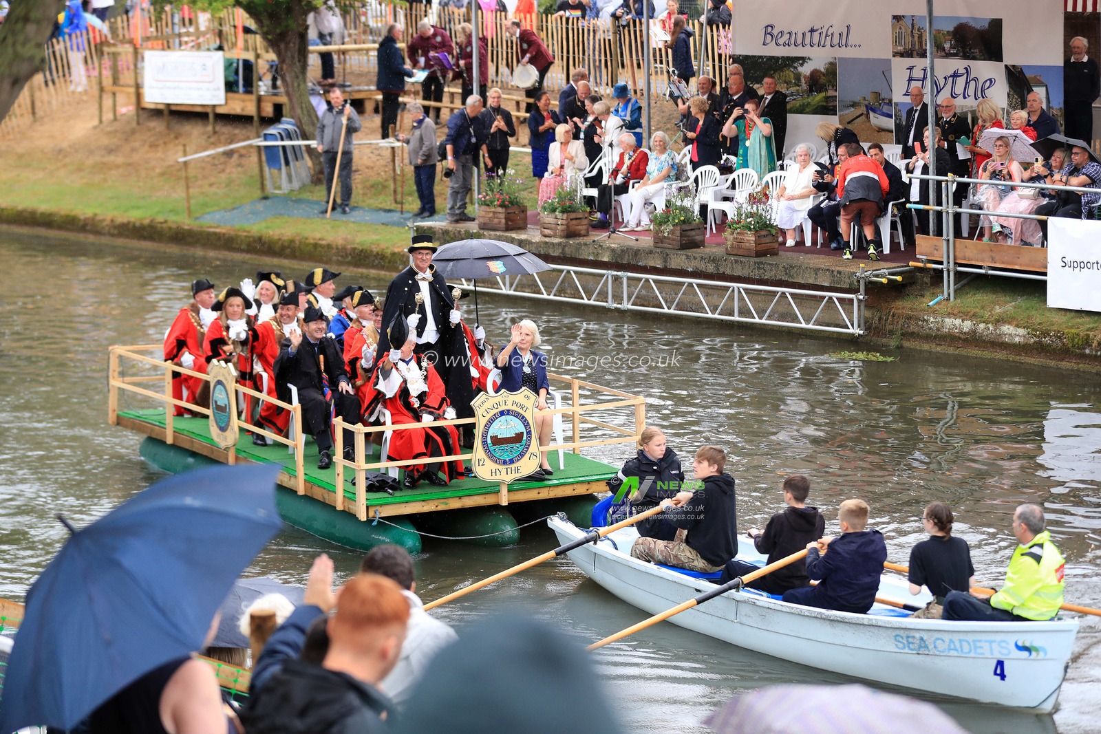 The float carrying the mayors of all the Cinque Port towns arrives.