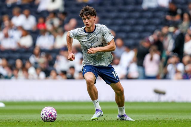 Archie Gray of Tottenham Hotspur warms up prior to during the Premier League match Tottenham Hotspur vs Burnley at Tottenham Hotspur Stadium, London, United Kingdom, 16th August 2025

(Photo by Izzy Poles/News Images)