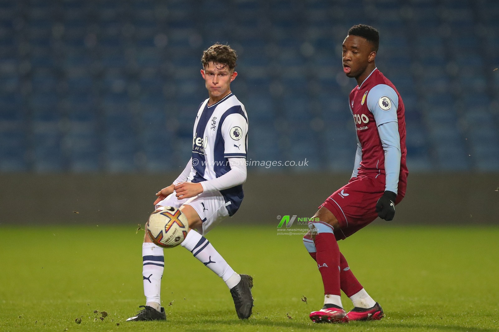 Matty Richards #63 of West Bromwich Albion passes the ball during the Premier League 2 U23 match West Bromwich Albion U23 vs Aston Villa U23 at The Hawthorns, West Bromwich, United Kingdom, 27th January 2023

(Photo by Gareth Evans/News Images)