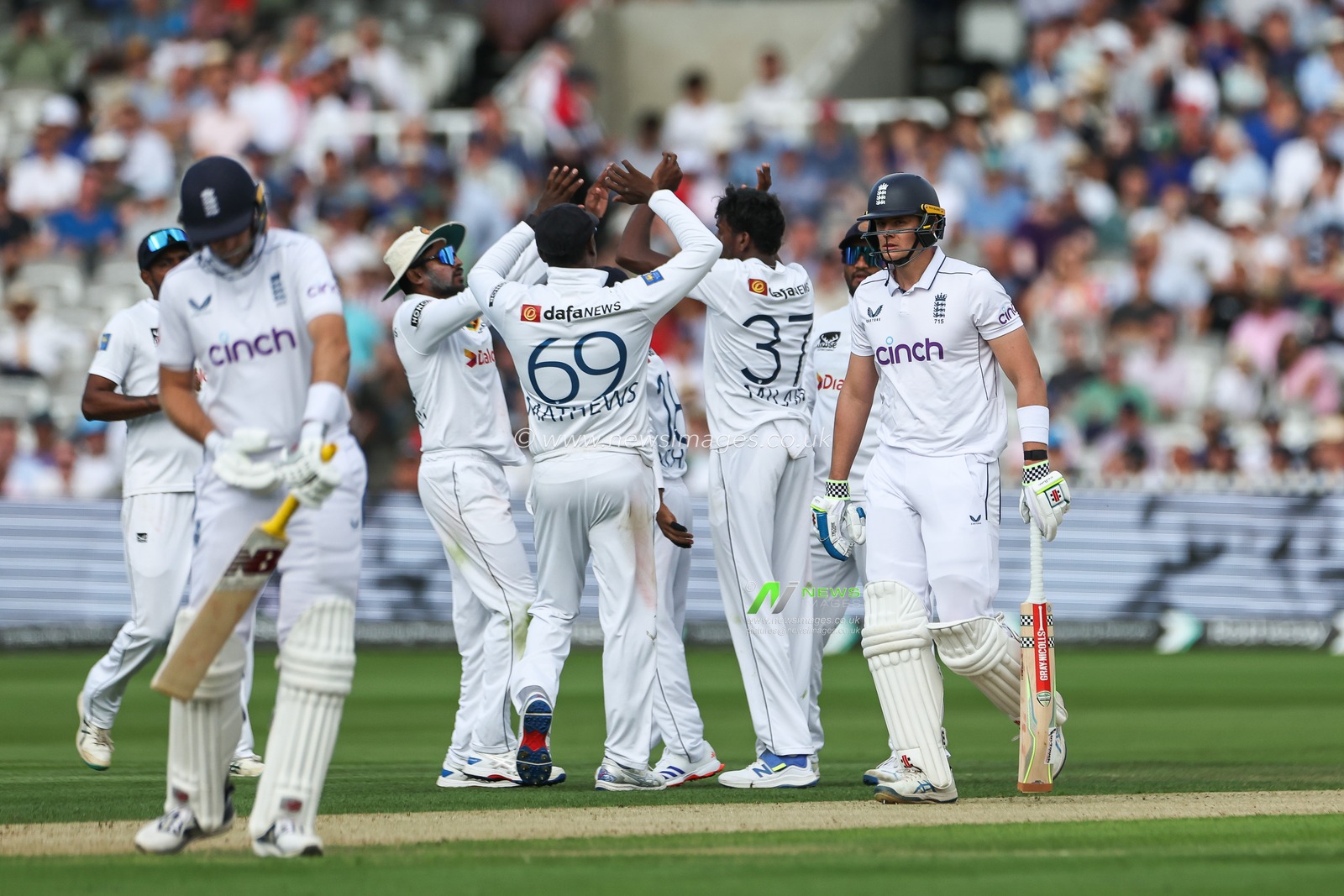 Milan Rathnayake of Sri Lanka celebrates taking the wicket of Jamie Smith of England during the England Men v Sri Lanka 2nd Rothesay Test Match Day 1 at Lords, London, United Kingdom, 29th August 2024

(Photo by Mark Cosgrove/News Images)
