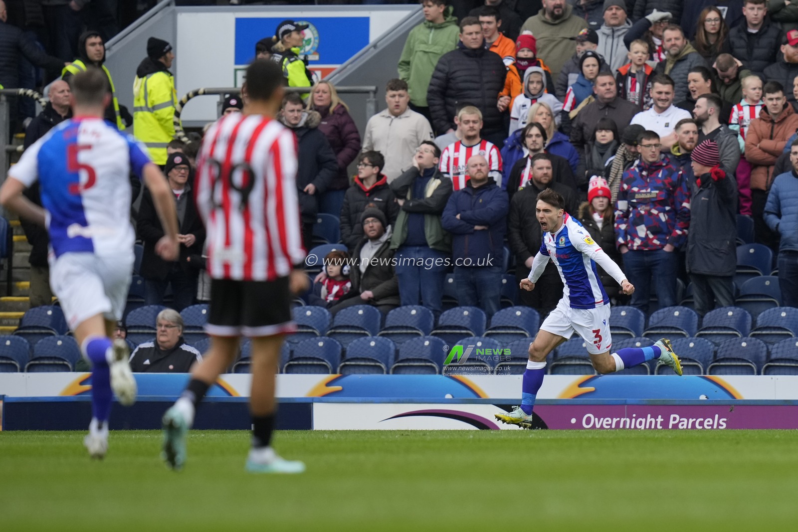 Harry Pickering #3 of Blackburn Rovers celebrates scoring to make it 1-0 during the Sky Bet Championship match Blackburn Rovers vs Sheffield United at Ewood Park, Blackburn, United Kingdom, 4th March 2023

(Photo by Steve Flynn/News Images)