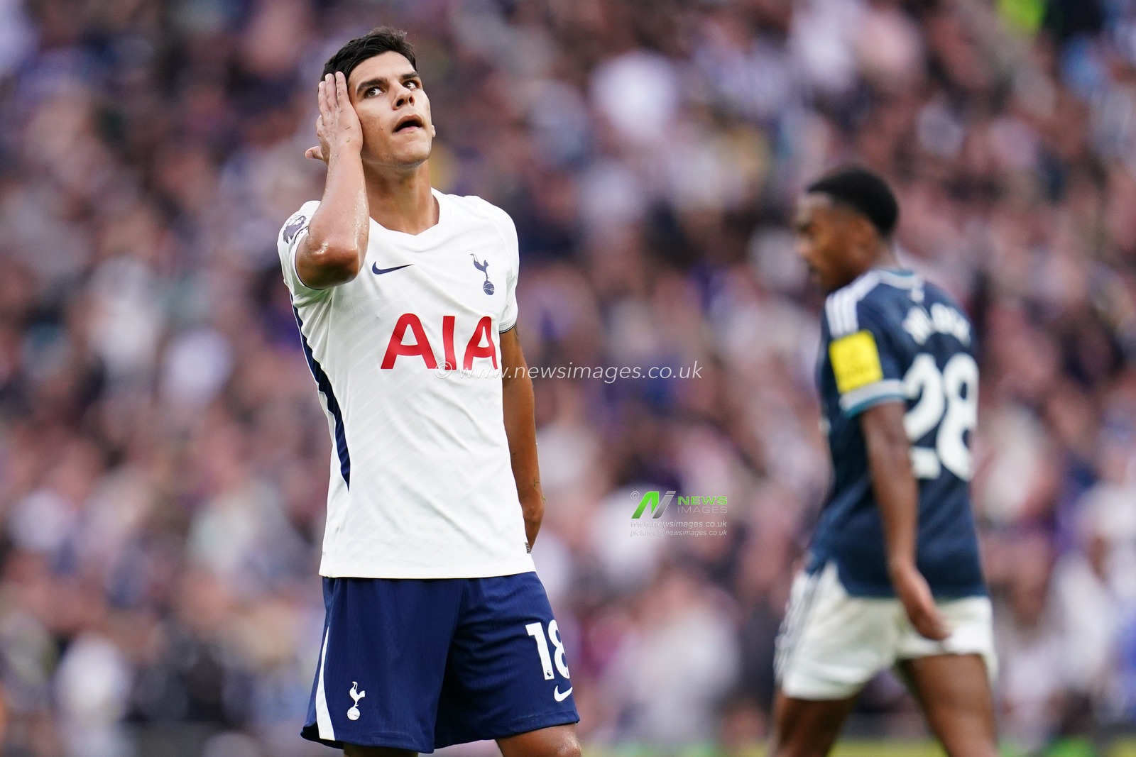 Mateus Fernandes of Tottenham Hotspur with a frustrated look during the Premier League match Tottenham Hotspur vs Newcastle Untied at Tottenham Hotspur Stadium, London, United Kingdom on 29 August 2026

(Photo by Harvey Murphy/News Images)
