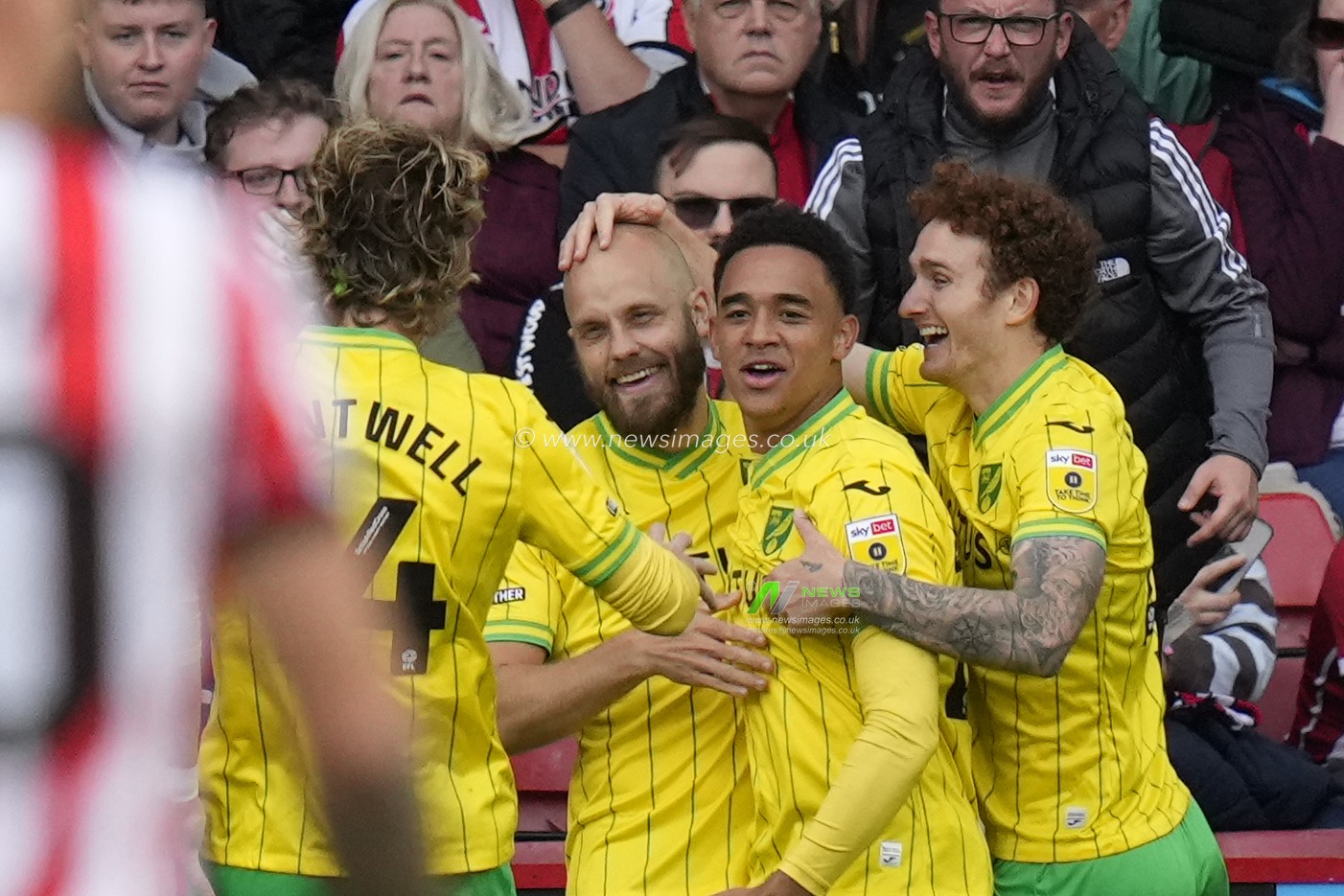 Teemu Pukki #22 of Norwich City celebrates after he scores a goal to make it 1-0 during the Sky Bet Championship match Sheffield United vs Norwich City at Bramall Lane, Sheffield, United Kingdom, 22nd October 2022

(Photo by Steve Flynn/News Images)