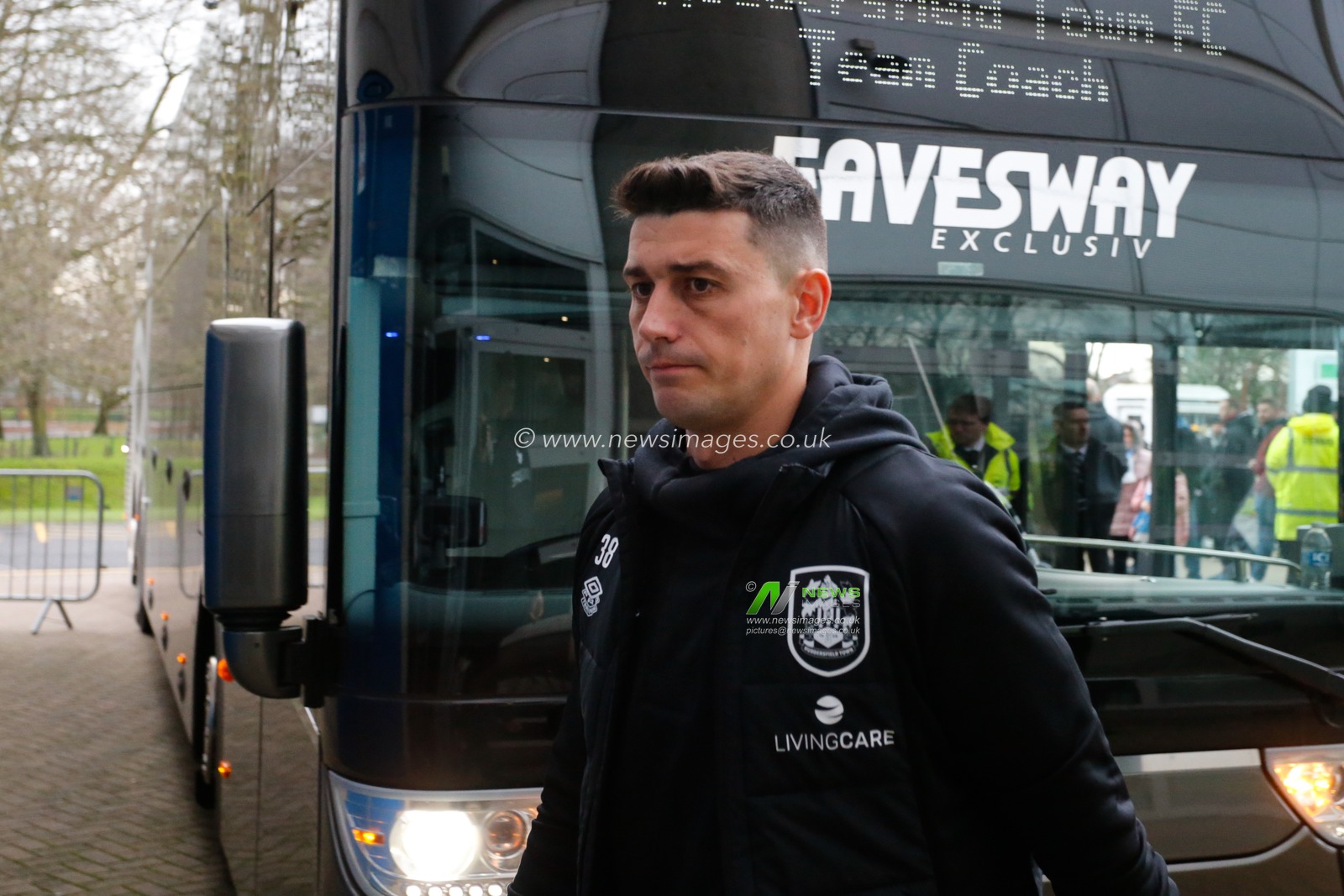 Matthew Lowton #38 of Huddersfield Town arrives for the Sky Bet Championship match Hull City vs Huddersfield Town at MKM Stadium, Hull, United Kingdom, 14th January 2023

(Photo by Ben Early/News Images)