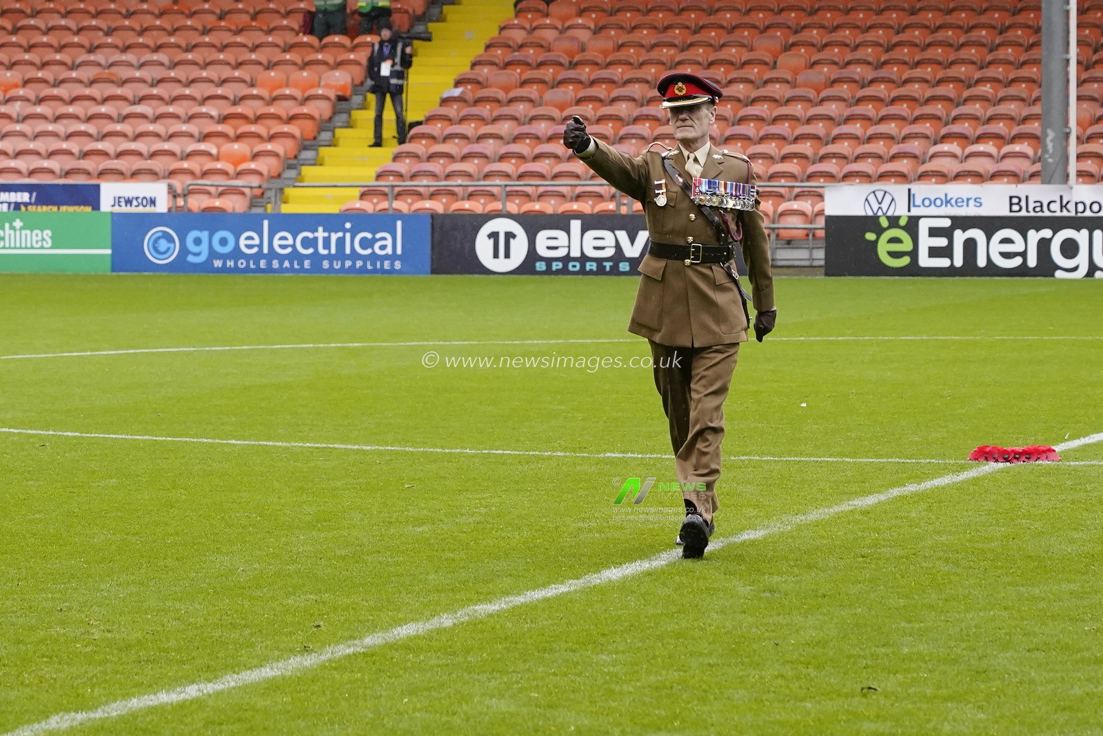 during the Sky Bet Championship match Blackpool vs Luton Town at Bloomfield Road, Blackpool, United Kingdom, 5th November 2022

(Photo by Steve Flynn/News Images)