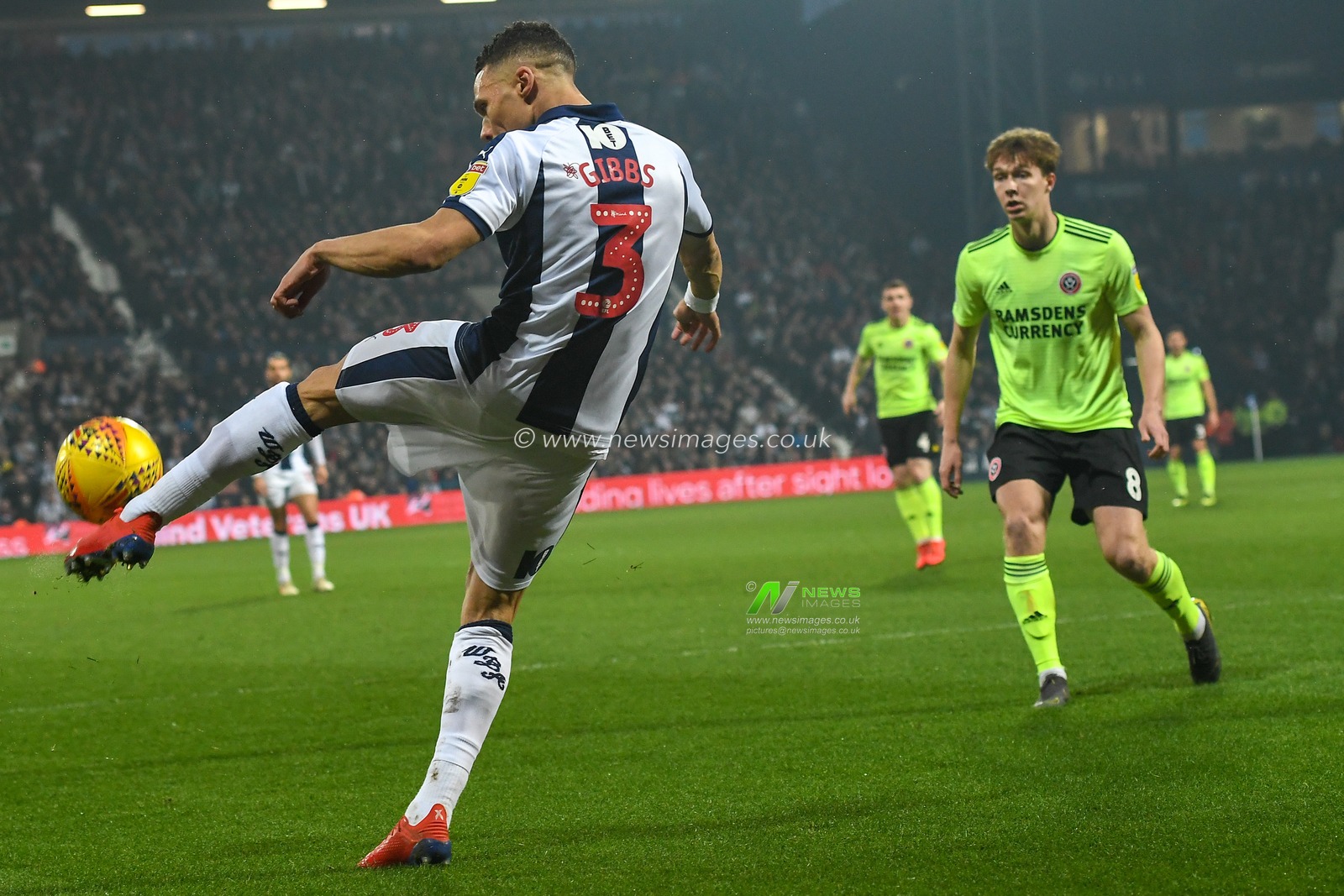 23rd February 2019, The Hawthorns, West Bromwich, England; Sky Bet Championship, West Bromwich Albion vs Sheffield United ; Kieran Gibbs (3) of West Bromwich Albion clears the ball under pressure from Kieran Dowell (08) of Sheffield United 


Credit: Gareth Dalley/News Images

English Football League images are subject to DataCo Licence