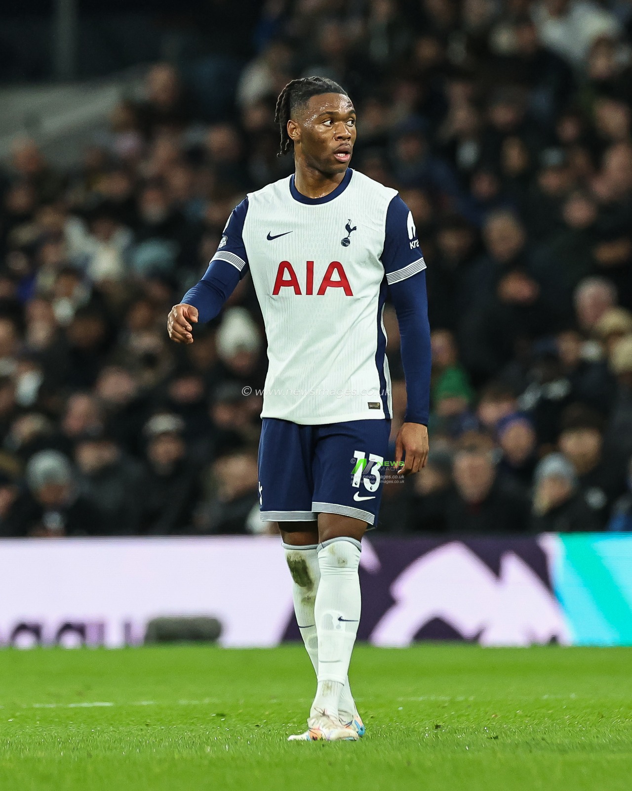 Destiny Udogie of Tottenham Hotspur during the Premier League match Tottenham Hotspur vs Chelsea at Tottenham Hotspur Stadium, London, United Kingdom, 8th December 2024

(Photo by Mark Cosgrove/News Images)
