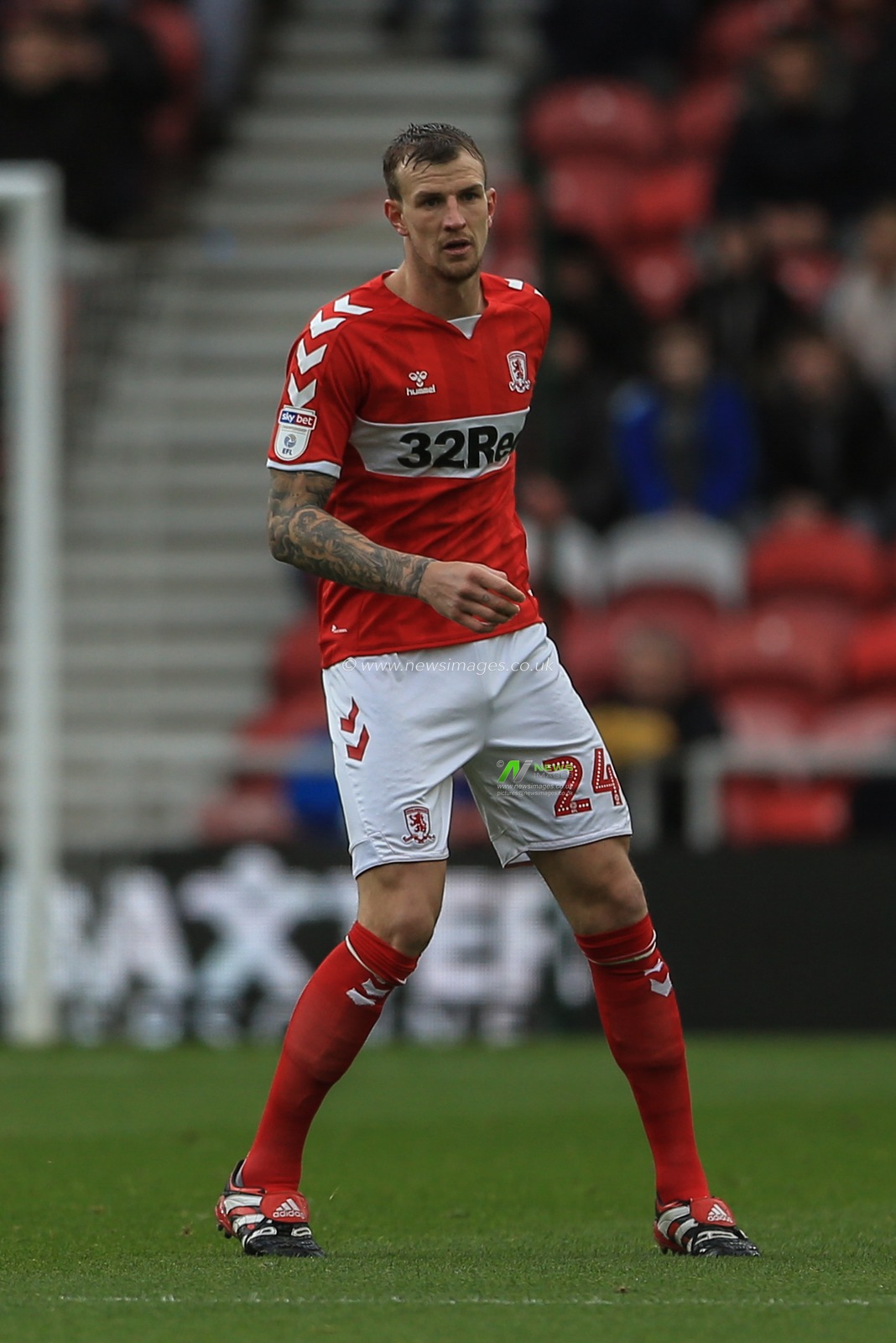 27th October 2018, Riverside Stadium, Middlesbrough, England ; Sky Bet Championship Middlesbrough v Derby ; Aden Flint (24) of Middlesbrough 

Credit: Mark Cosgrove/News Images

English Football League images are subject to DataCo Licence