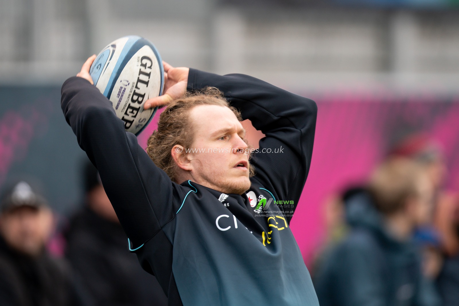 Tom Woolstencroft #2 of Saracens warming prior to the game