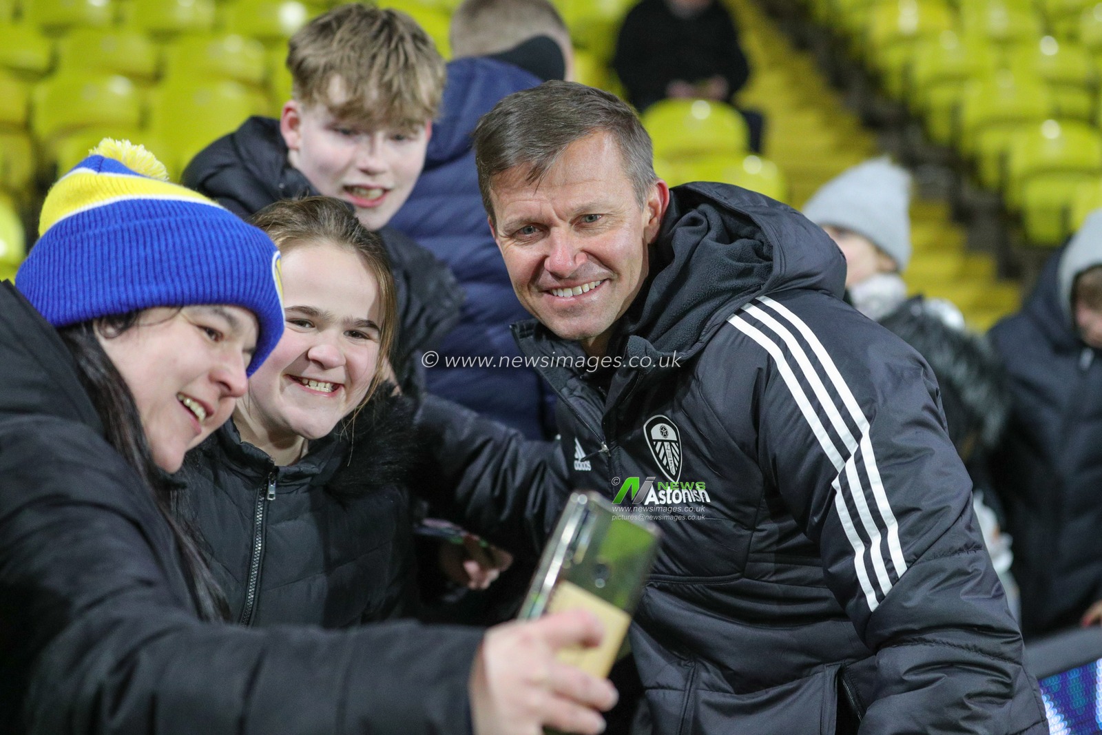 Jesse Marsch manager of Leeds United has his photo taken with fans after the Mid season friendly match Leeds United vs Real Sociedad at Elland Road, Leeds, United Kingdom, 16th December 2022

(Photo by James Heaton/News Images)
