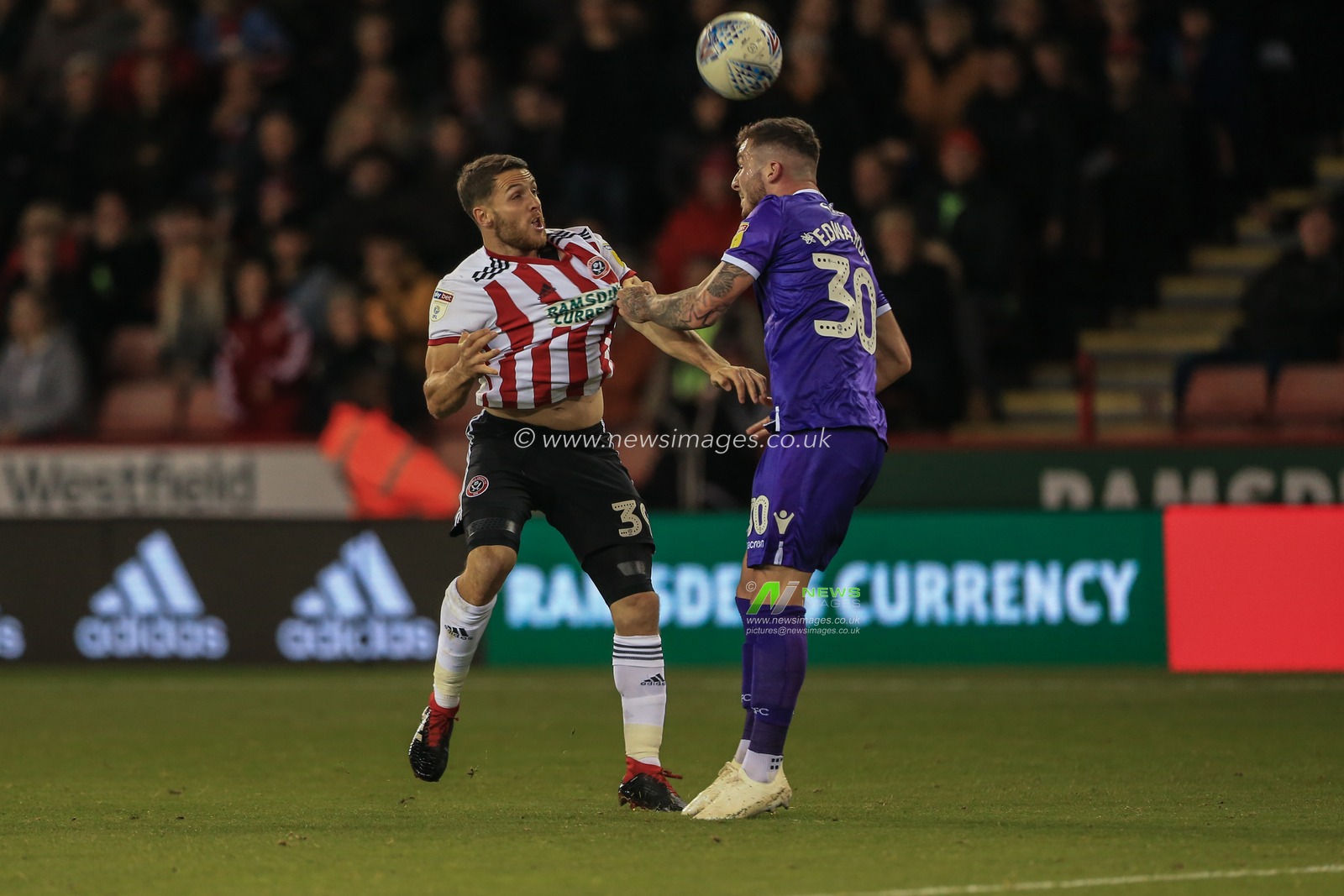 23rd October 2018, Bramall Lane, Sheffield, England; Sky Bet Championship, Sheffield United v Stoke City ; Tom Edwards (30) of Stoke City and Conor Washington (39)  of Sheffield United dual for the ball


Credit: Mark Cosgrove/News Images

English Football League images are subject to DataCo Licence