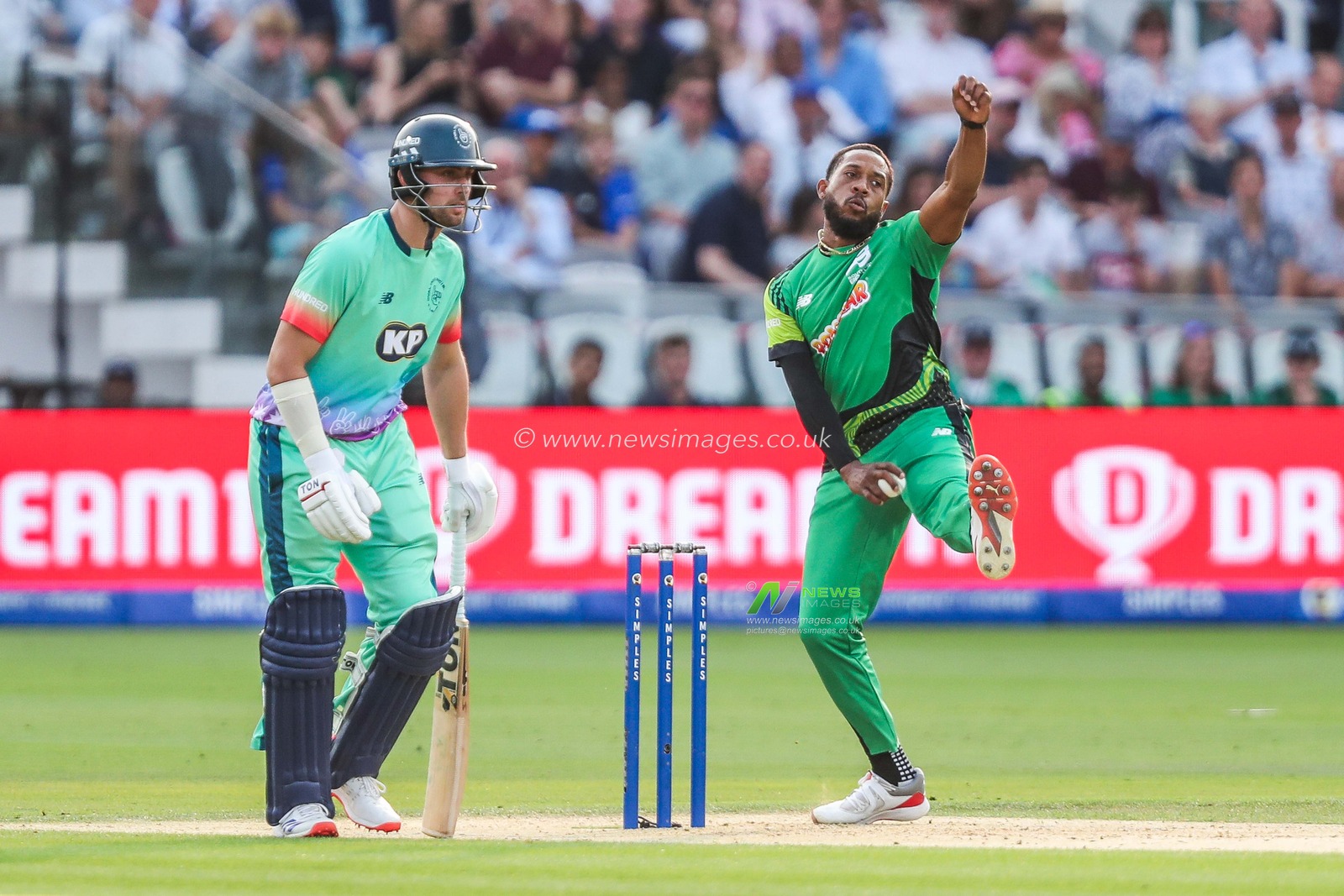 Chris Jordan of Southern Brave bowls during the The Hundred match Oval Invincibles vs Southern Brave at The Kia Oval, London, United Kingdom, 8th August 2024

(Photo by Izzy Poles/News Images)