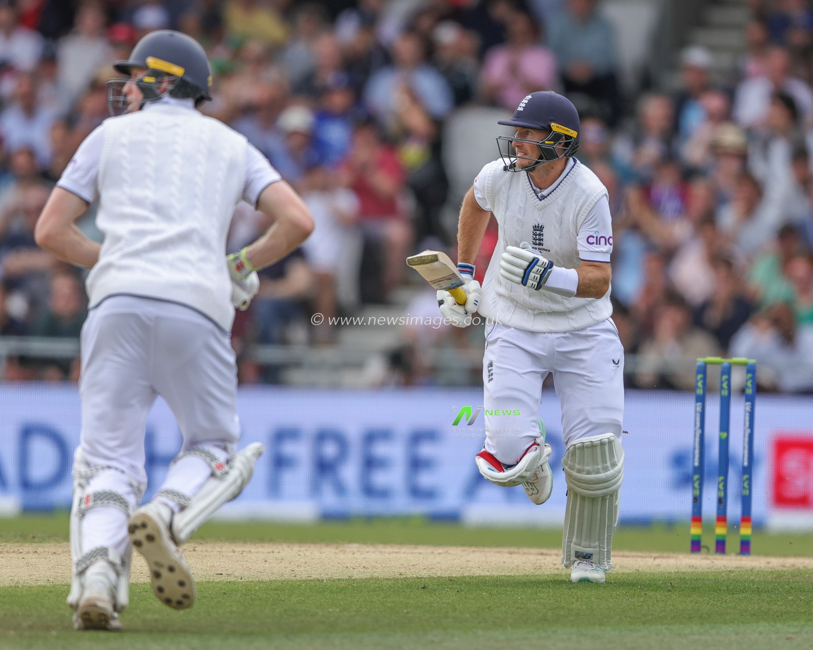 Joe Root of England makes two runs during the LV= Insurance Ashes Third Test Series Day 4 England vs Australia at Headingley Stadium, Leeds, United Kingdom, 9th July 2023

(Photo by Mark Cosgrove/News Images)