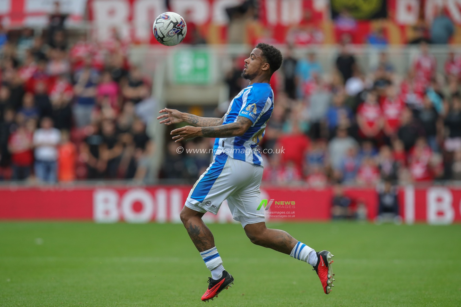 Josh Koroma #10 of Huddersfield Town controls the ball during the Sky Bet Championship match Middlesbrough vs Huddersfield Town at Riverside Stadium, Middlesbrough, United Kingdom, 19th August 2023

(Photo by James Heaton/News Images)