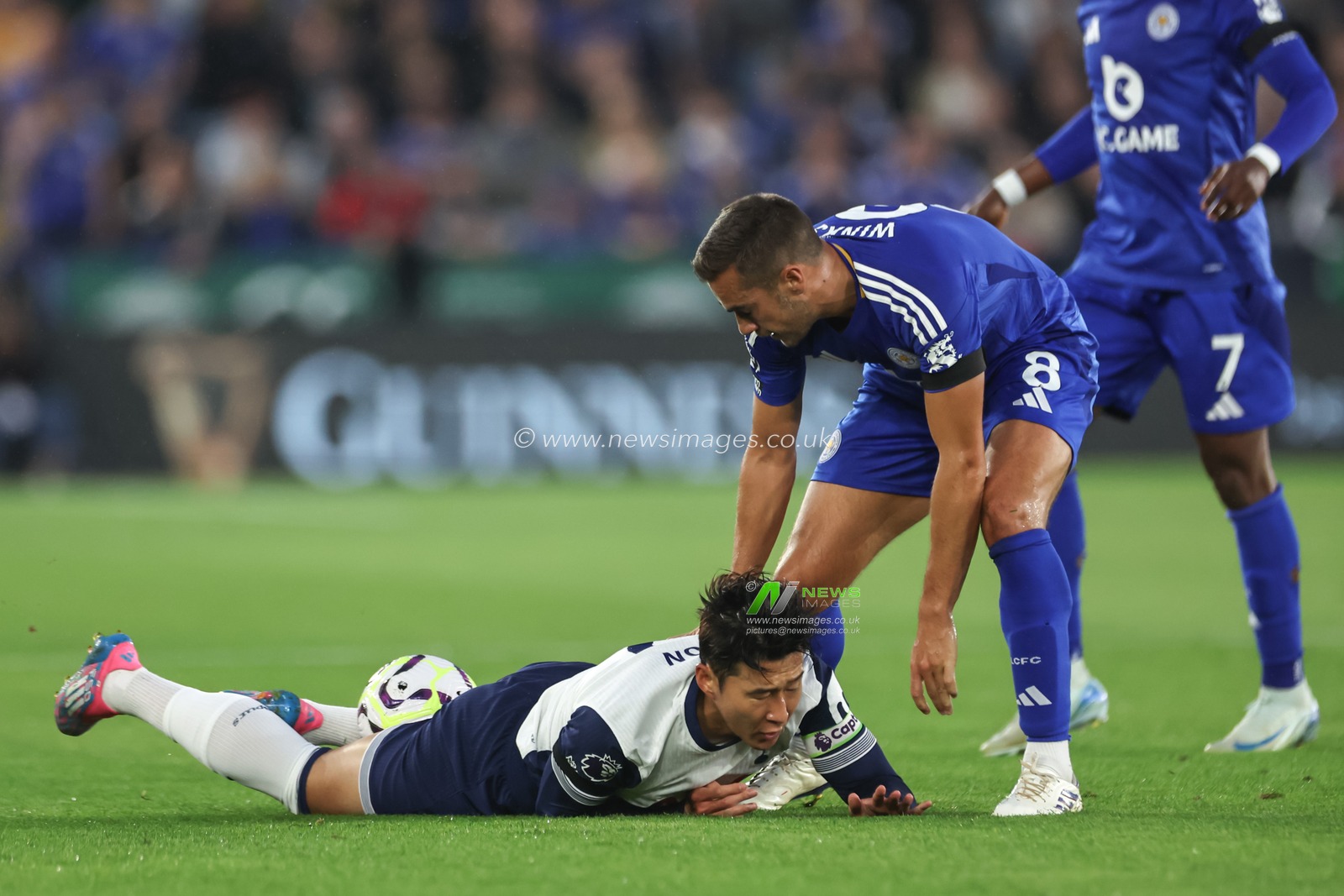 Harry Winks of Leicester City fouls Son Heung-min of Tottenham Hotspur during the Premier League match Leicester City vs Tottenham Hotspur at King Power Stadium, Leicester, United Kingdom, 19th August 2024

(Photo by Mark Cosgrove/News Images)