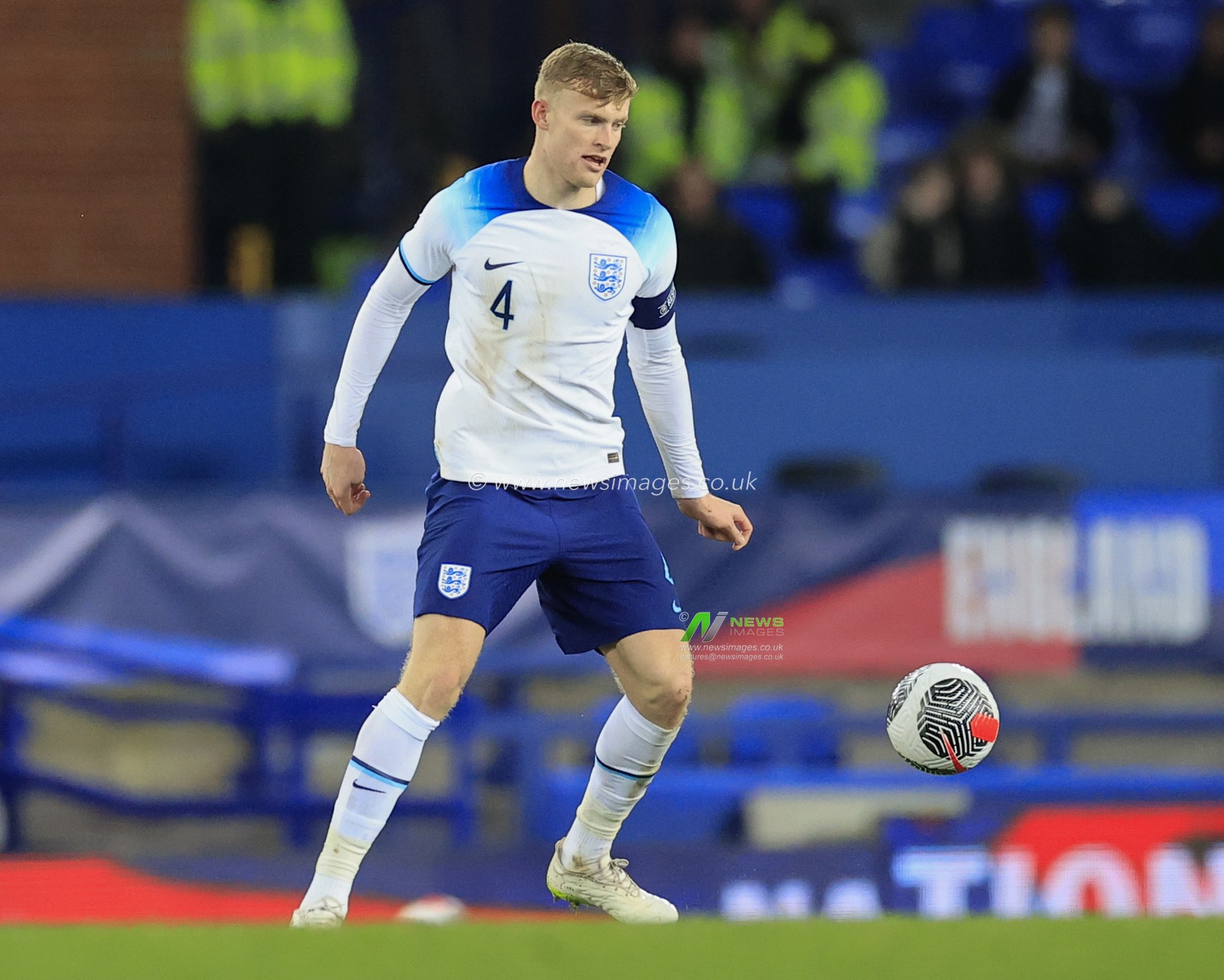 Jarrad Branthwaite #4 of England U21 during the UEFA Euro U21 Qualifiers match England U21 vs Northern Ireland U21 at Goodison Park, Liverpool, United Kingdom, 21st November 2023

(Photo by Conor Molloy/News Images)