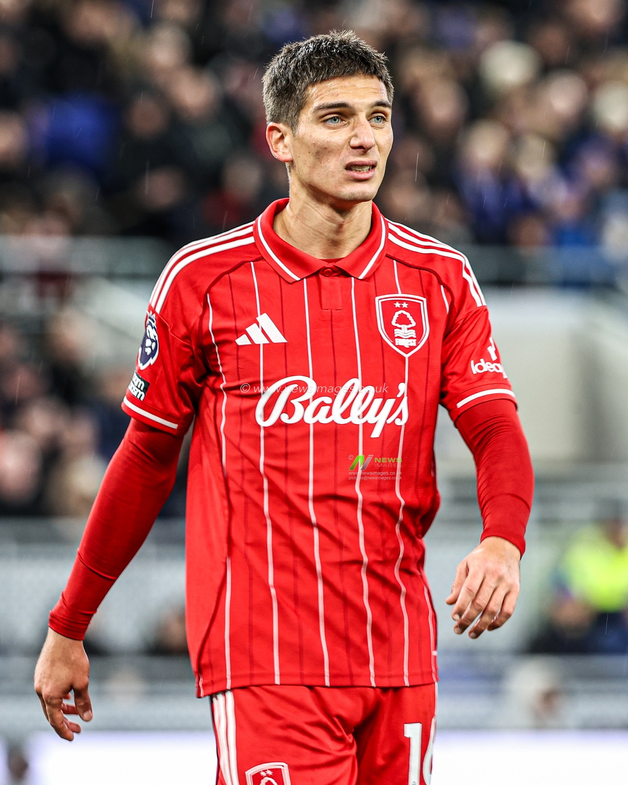 Nicolas Dominguez of Nottingham Forest during the Premier League match Everton vs Nottingham Forest at Hill Dickinson Stadium, Liverpool, United Kingdom, 6th December 2025

(Photo by Alfie Cosgrove/News Images)

*** GER AUT SUI OUT ***