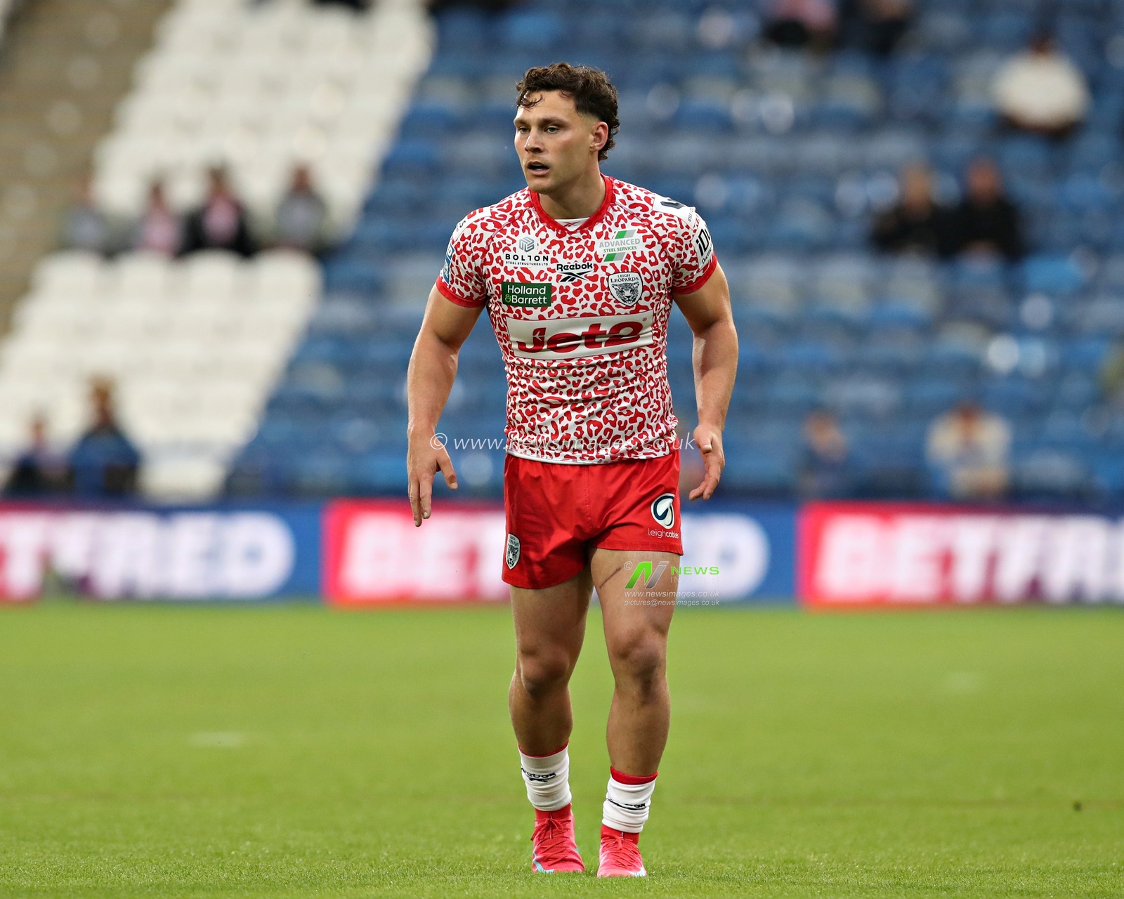 Lachlan Lam of Leigh Leopards during the Betfred Super League Round 13 match Huddersfield Giants vs Leigh Leopards at John Smith's Stadium, Huddersfield, United Kingdom, 29th May 2025

(Photo by Sam Eaden/News Images)