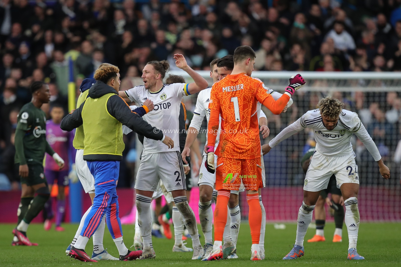 The Leeds players celebrate the win at full time after the Premier League match Leeds United vs Southampton at Elland Road, Leeds, United Kingdom, 25th February 2023

(Photo by James Heaton/News Images)
