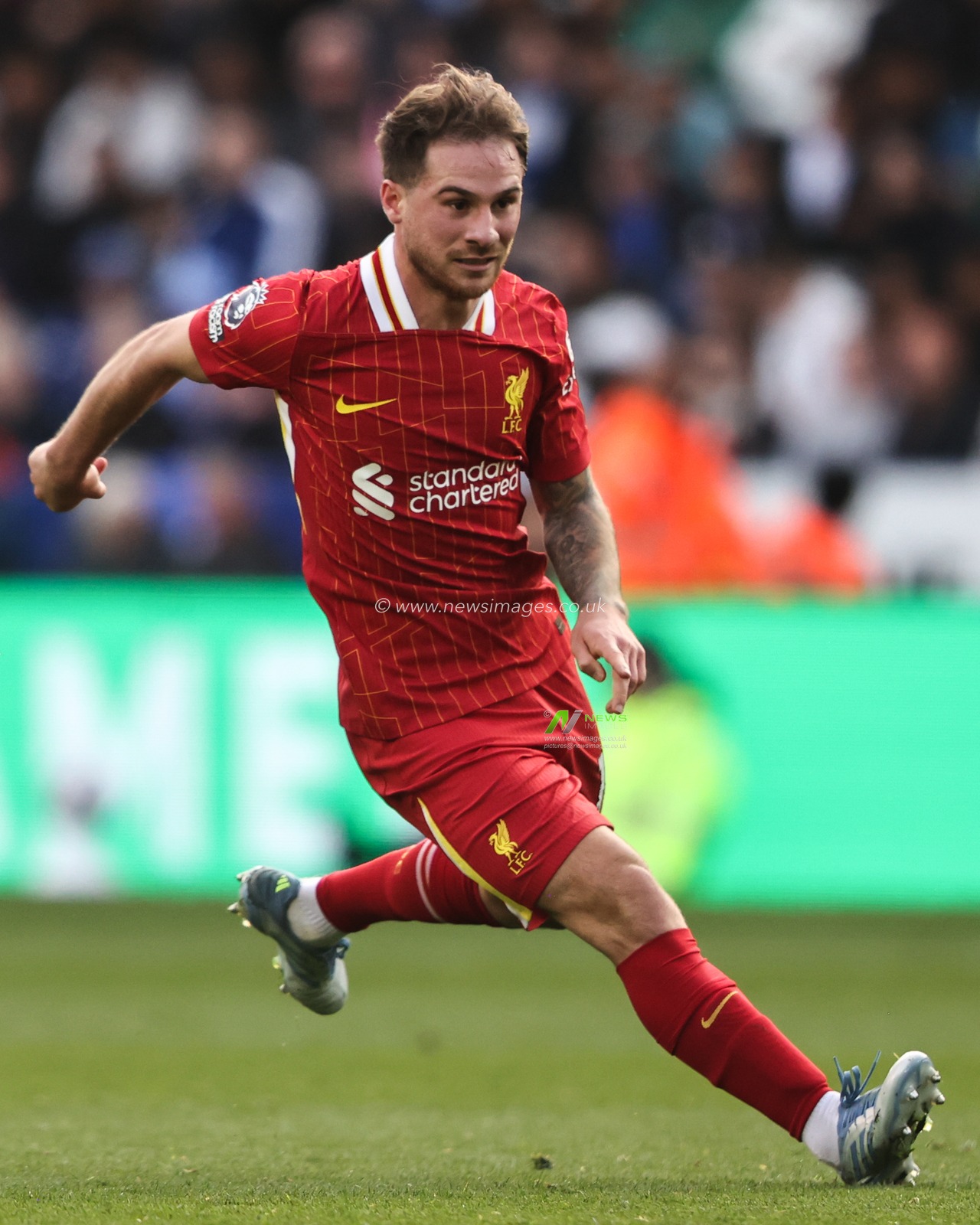 Alexis Mac Allister of Liverpool during the Premier League match Leicester City vs Liverpool at King Power Stadium, Leicester, United Kingdom, 20th April 2025

(Photo by Alfie Cosgrove/News Images)