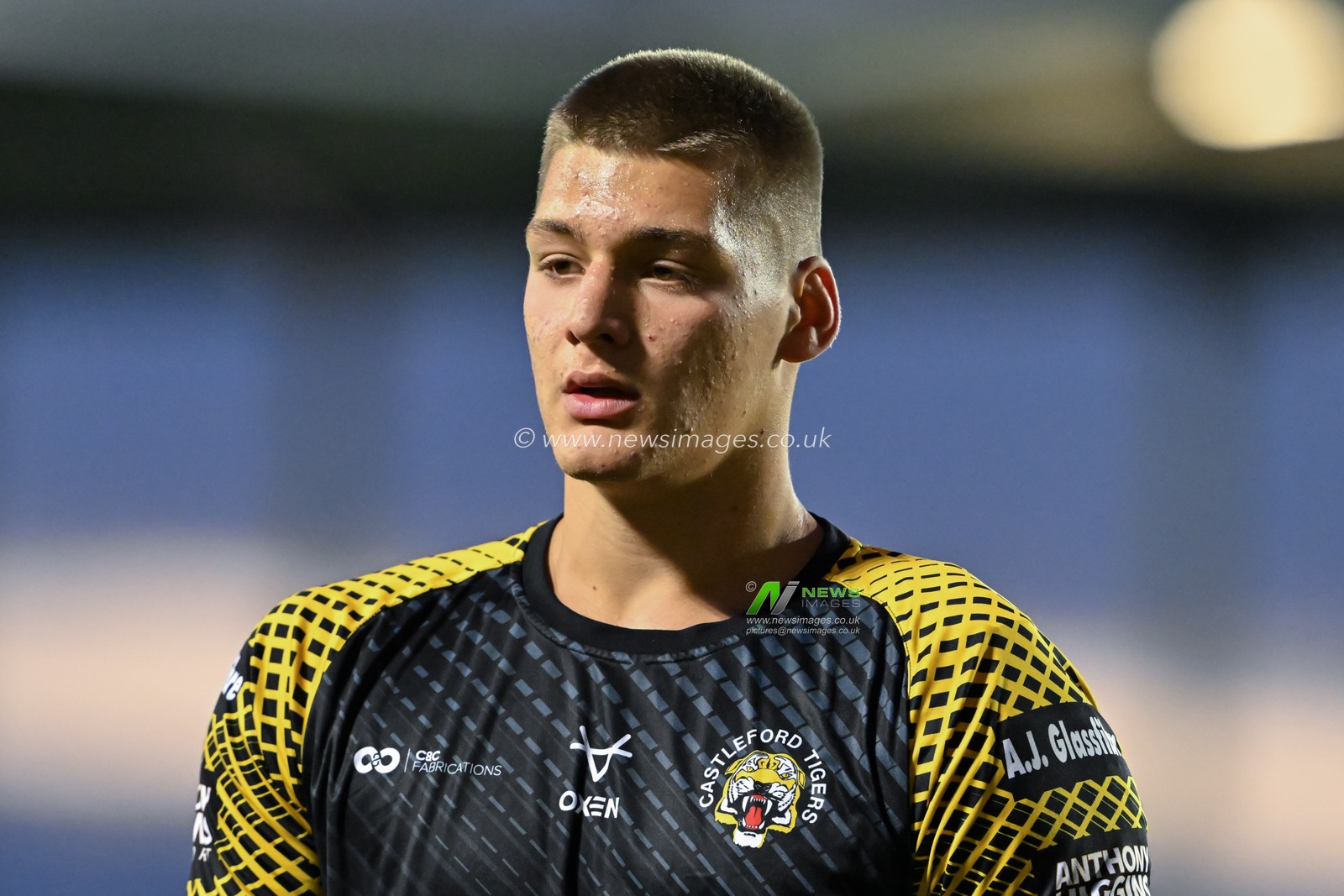 Akim Matvejev of Castleford Tigers warms up ahead of the Betfred Super League Round 26 match St Helens vs Castleford Tigers at Totally Wicked Stadium, St Helens, United Kingdom, 13th September 2024

(Photo by Cody Froggatt/News Images)