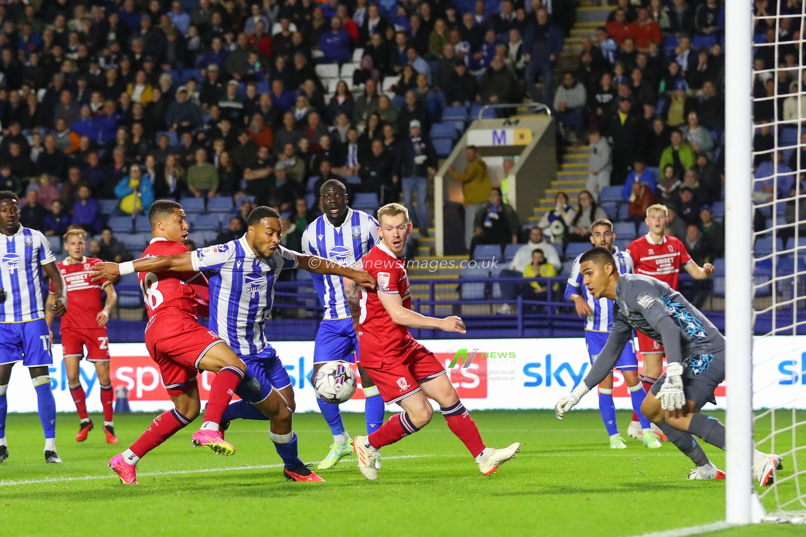 Samuel Silvera #18 of Middlesbrough has a shot at goal during the Sky Bet Championship match Sheffield Wednesday vs Middlesbrough at Hillsborough, Sheffield, United Kingdom, 19th September 2023

(Photo by Gareth Evans/News Images)